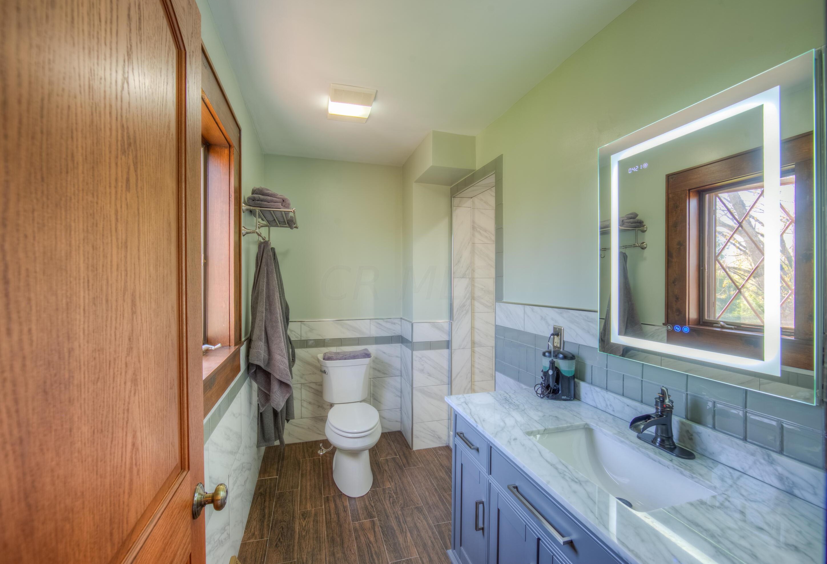 7564 Heatherwood Dr, Cnl Wnchstr OH  43110-8916 exterior