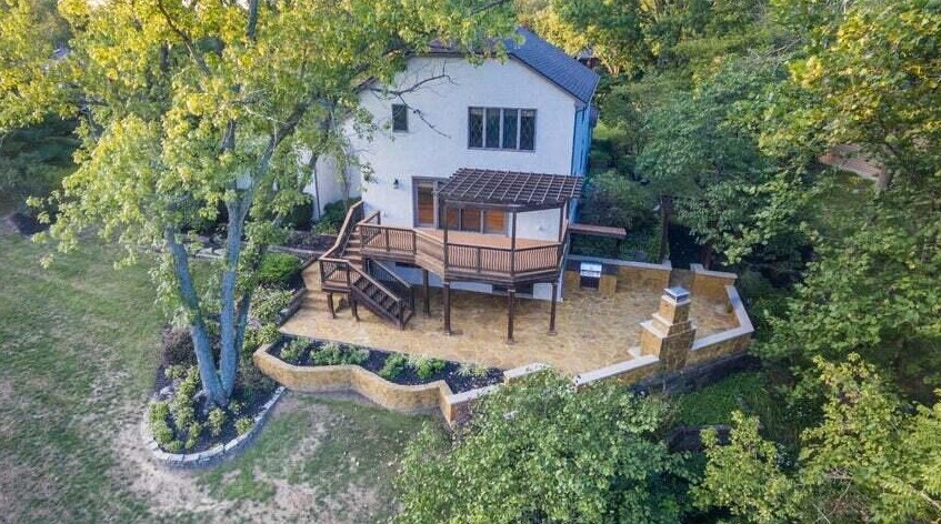 7564 Heatherwood Dr, Cnl Wnchstr OH  43110-8916 exterior