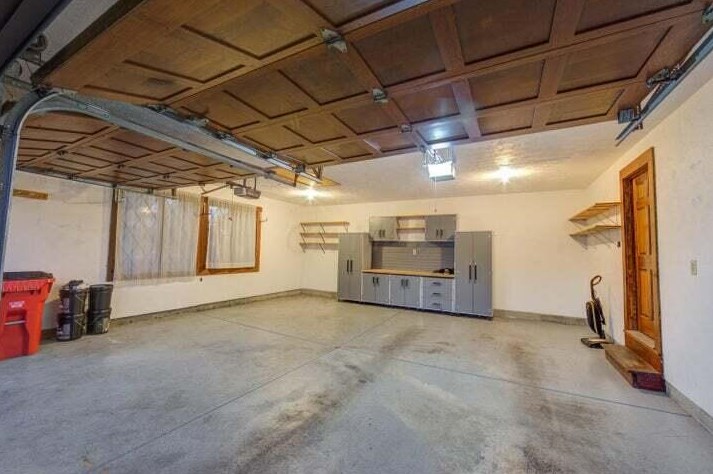 7564 Heatherwood Dr, Cnl Wnchstr OH  43110-8916 exterior