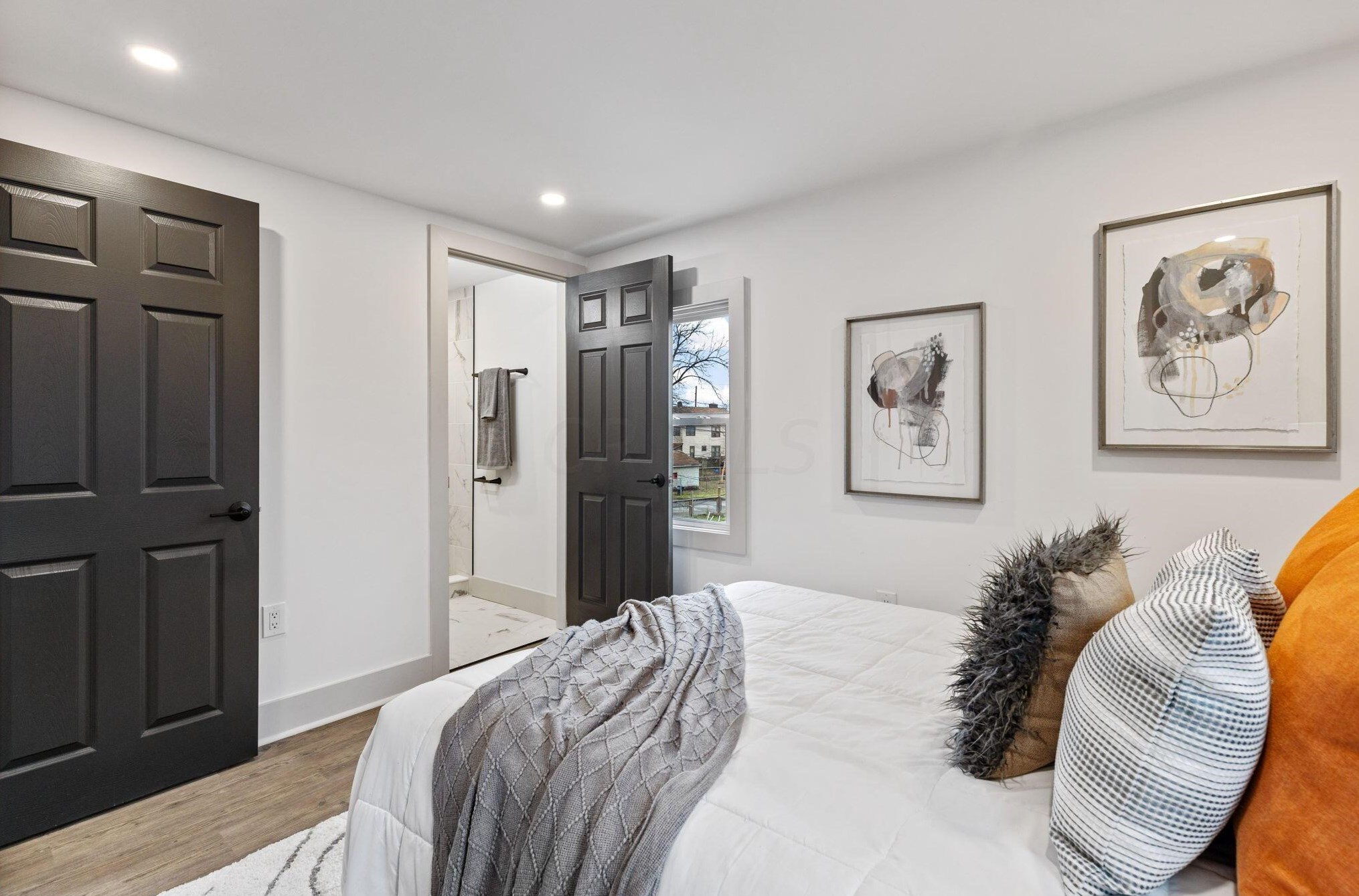 484 Belvidere Ave, Columbus OH  43223-1638 exterior