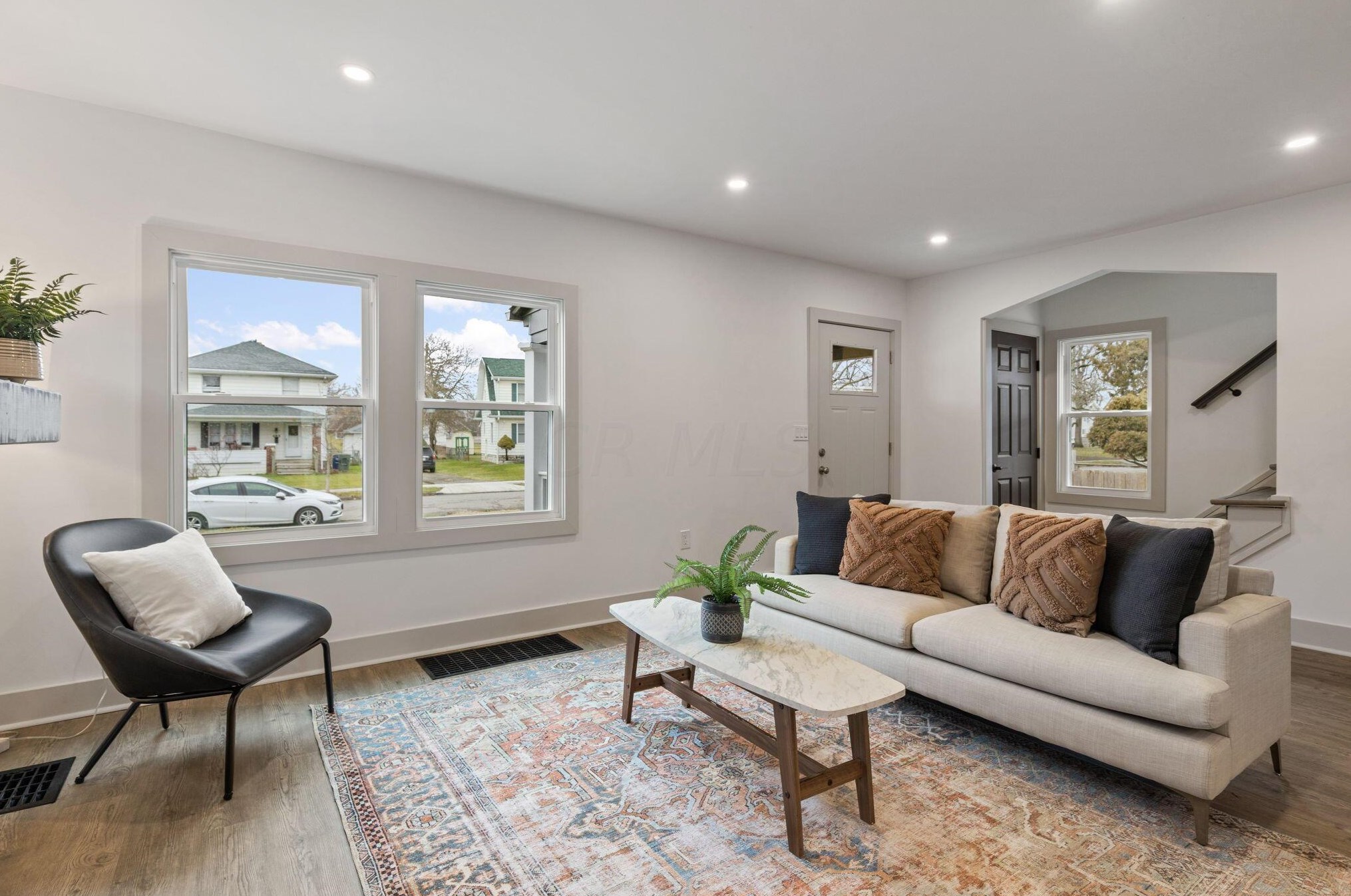 484 Belvidere Ave, Columbus OH  43223-1638 exterior