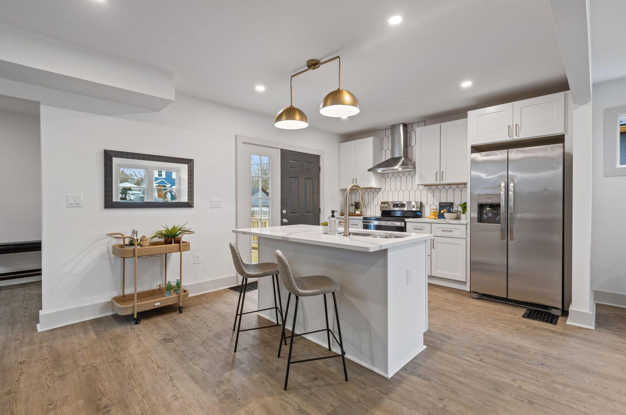 484 Belvidere Ave, Columbus OH  43223-1638 exterior