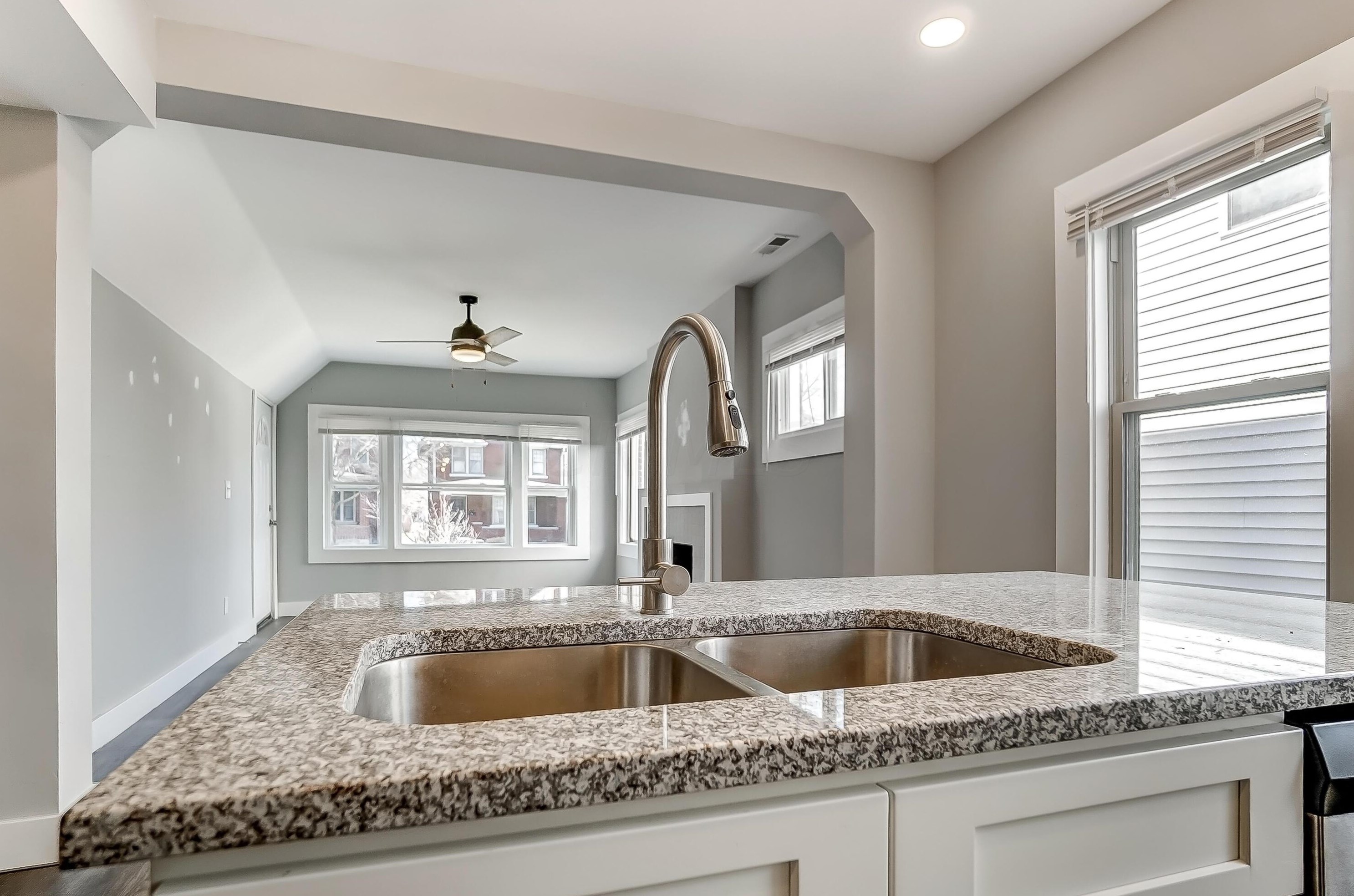 954 Ohio Ave, Columbus OH 43206-1559 exterior