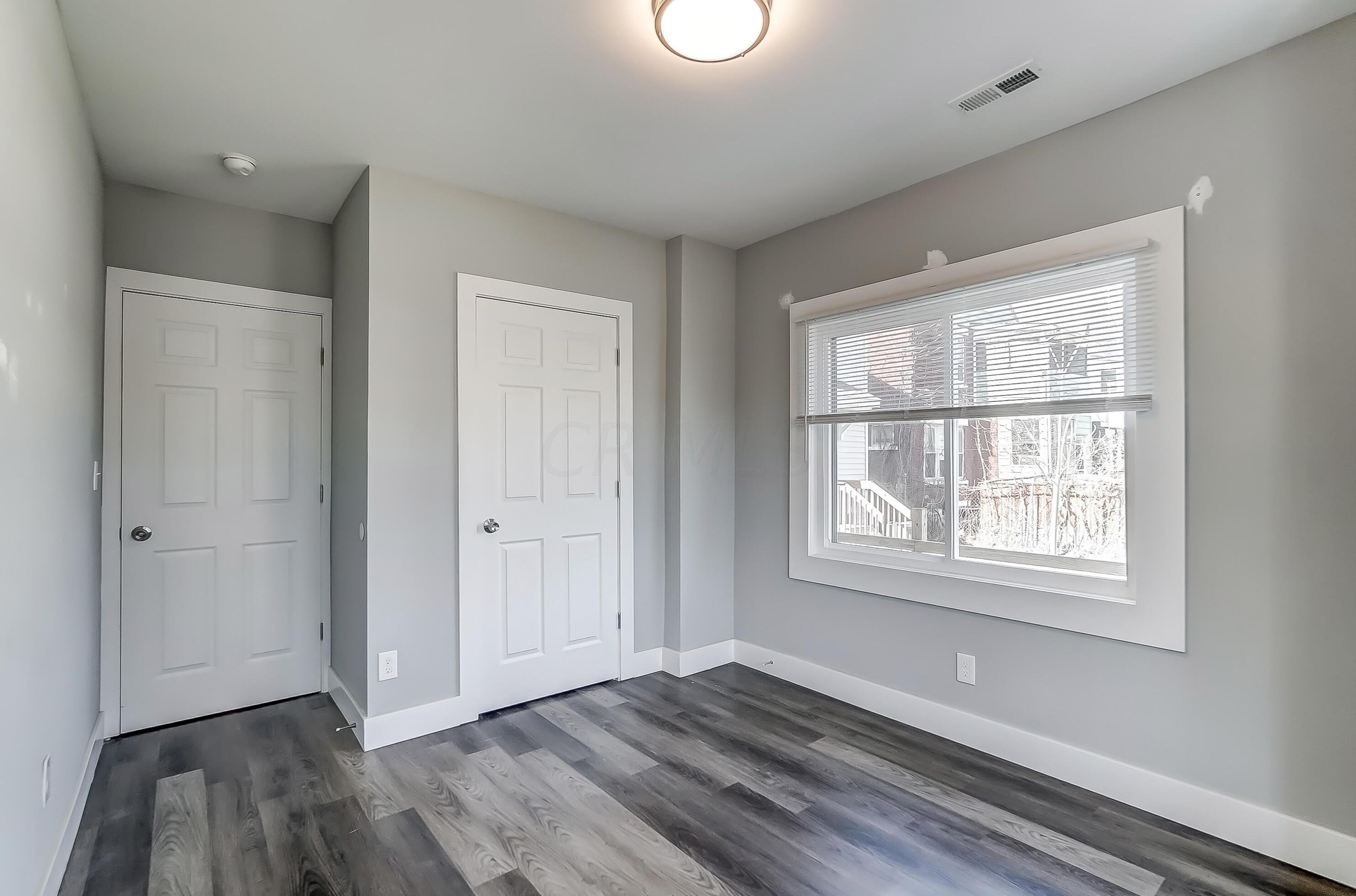 954 Ohio Ave, Columbus OH 43206-1559 exterior