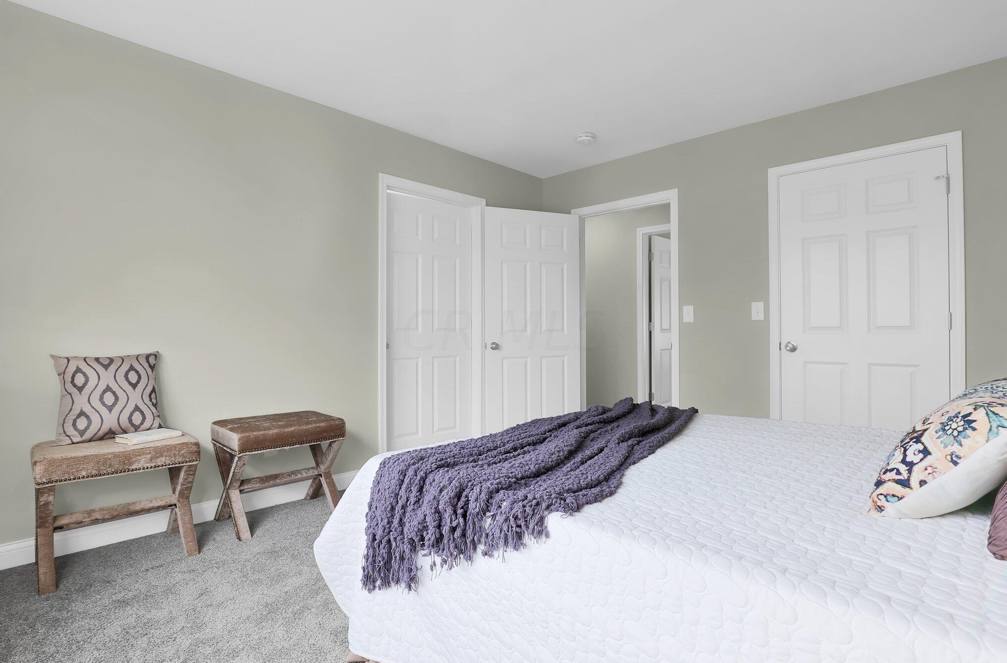 4470 White Leaf Way, Columbus OH  43228-6447 exterior