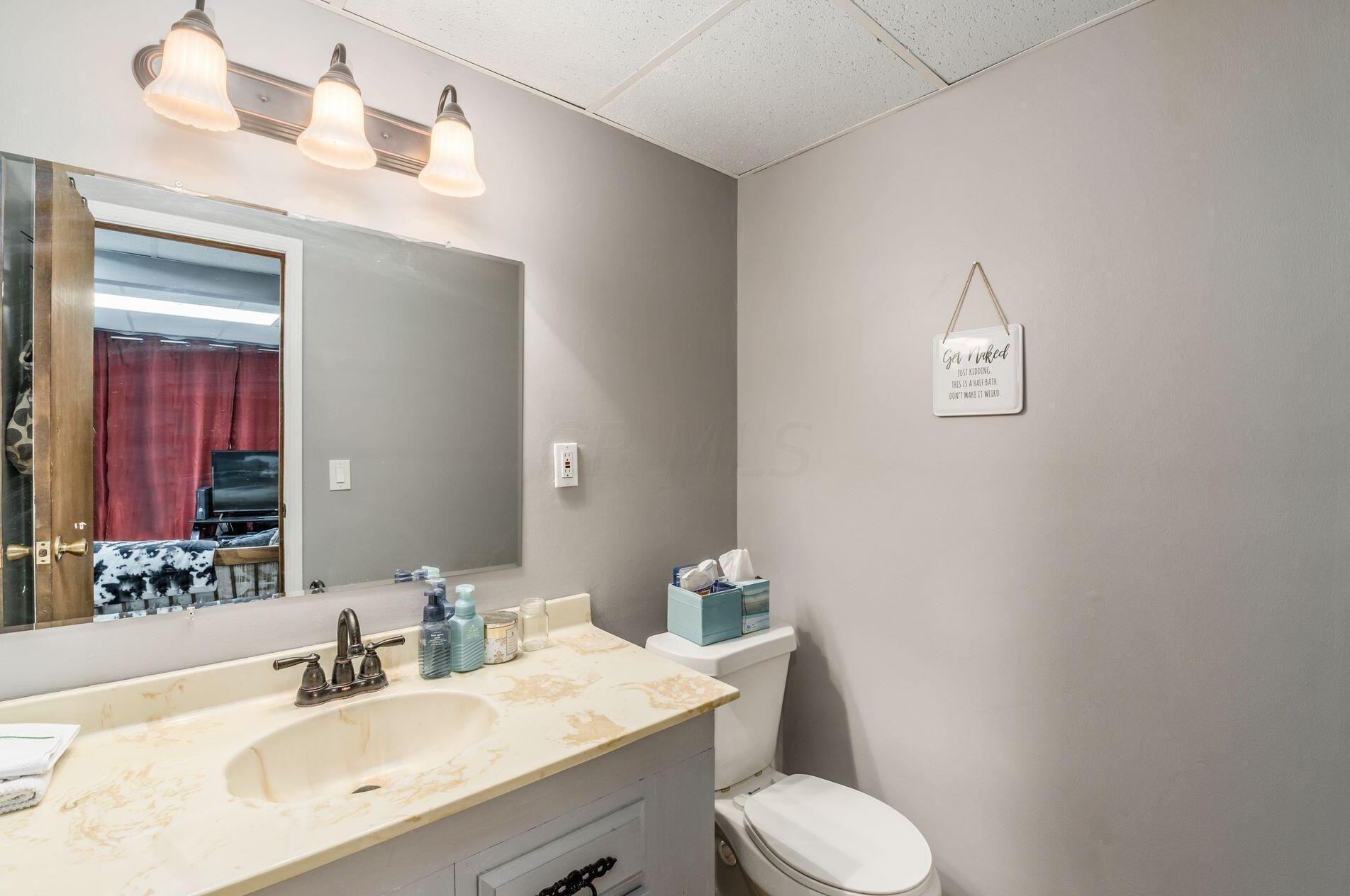 2818 Palisades Ave, Columbus OH  43207-3547 exterior