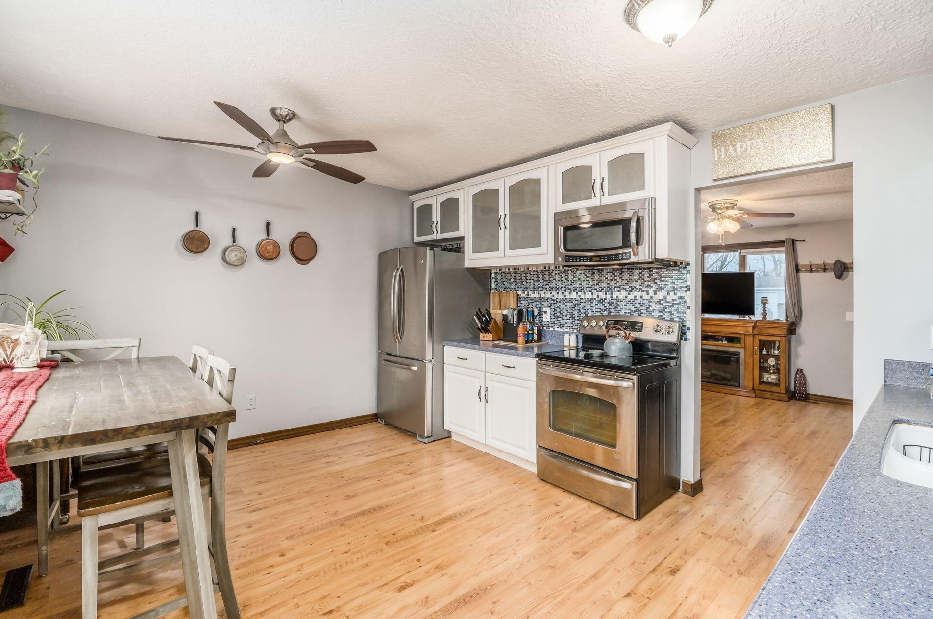 2818 Palisades Ave, Columbus OH  43207-3547 exterior