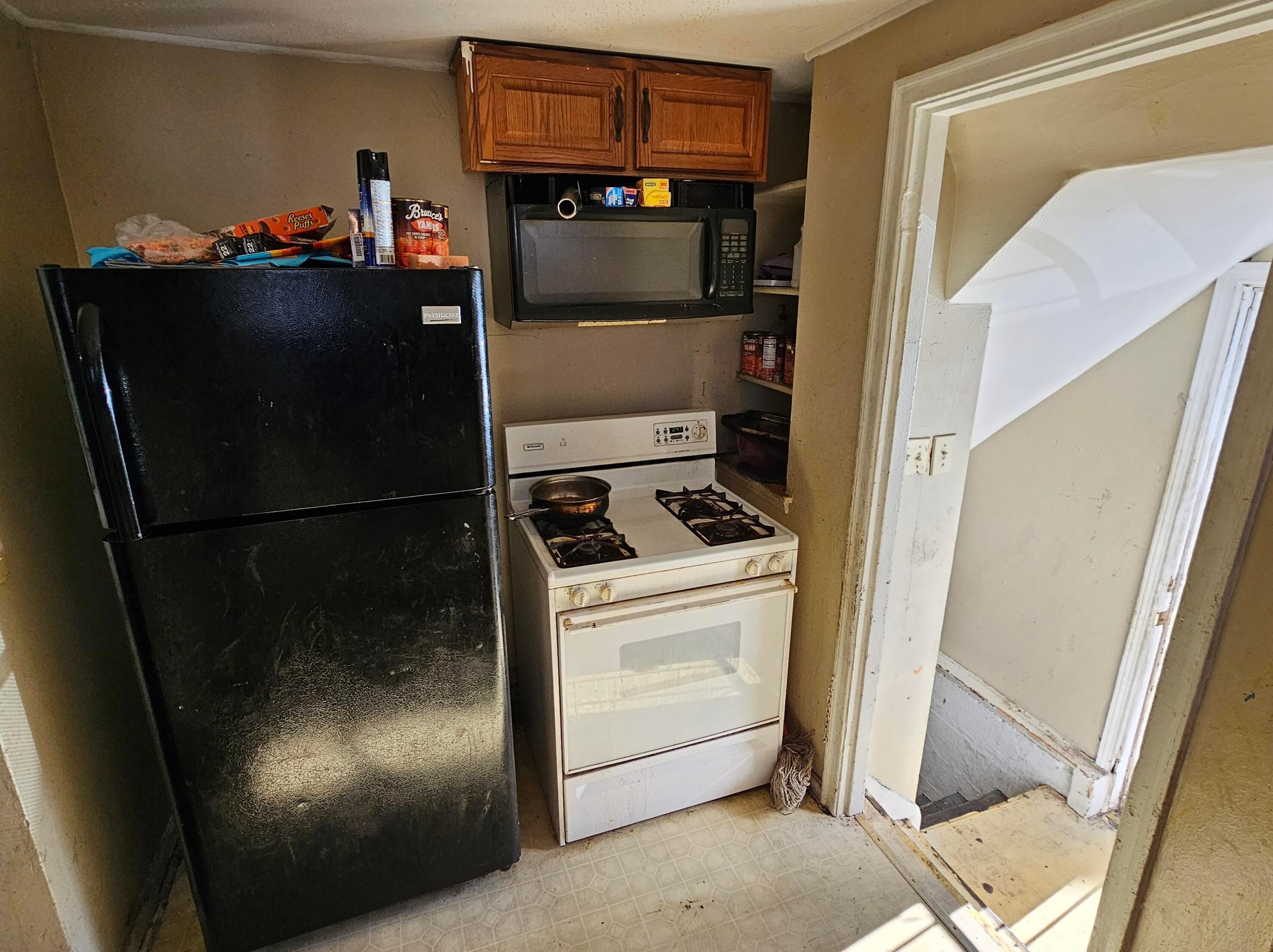 2453 Delbert Rd, Columbus OH  43211-1882 exterior