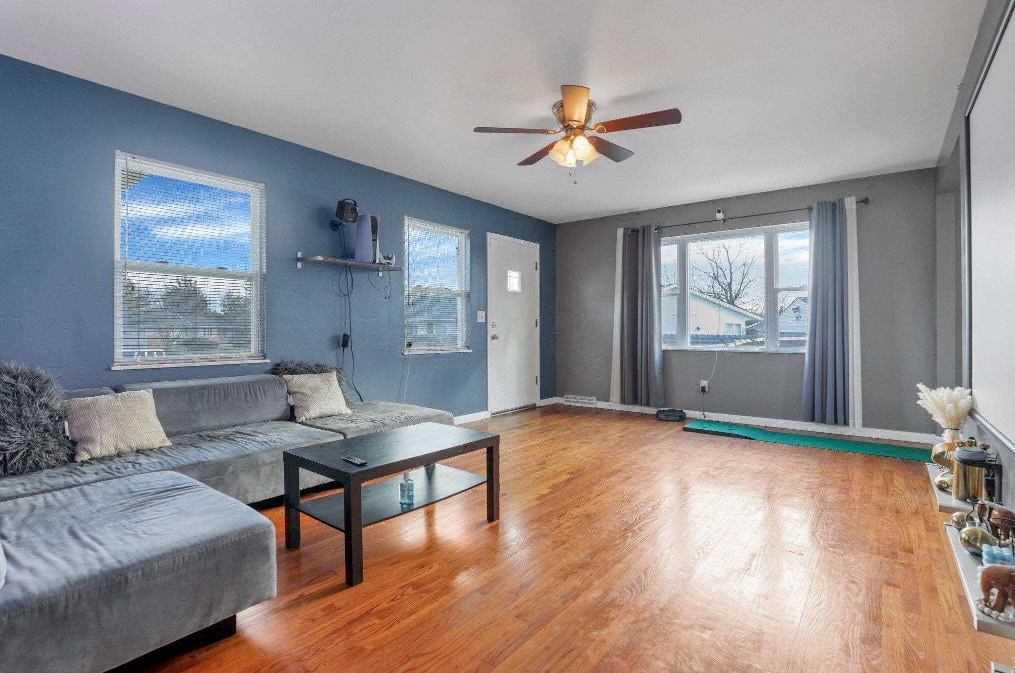 3719 Mccarley Dr, Columbus OH 43228-3134 exterior