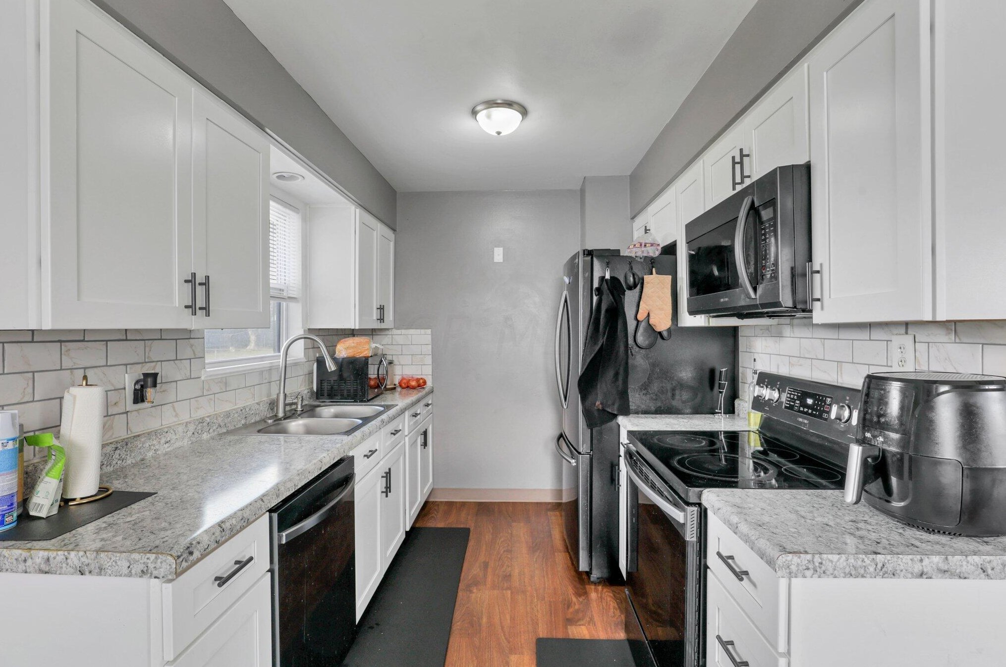 3719 Mccarley Dr, Columbus OH 43228-3134 exterior