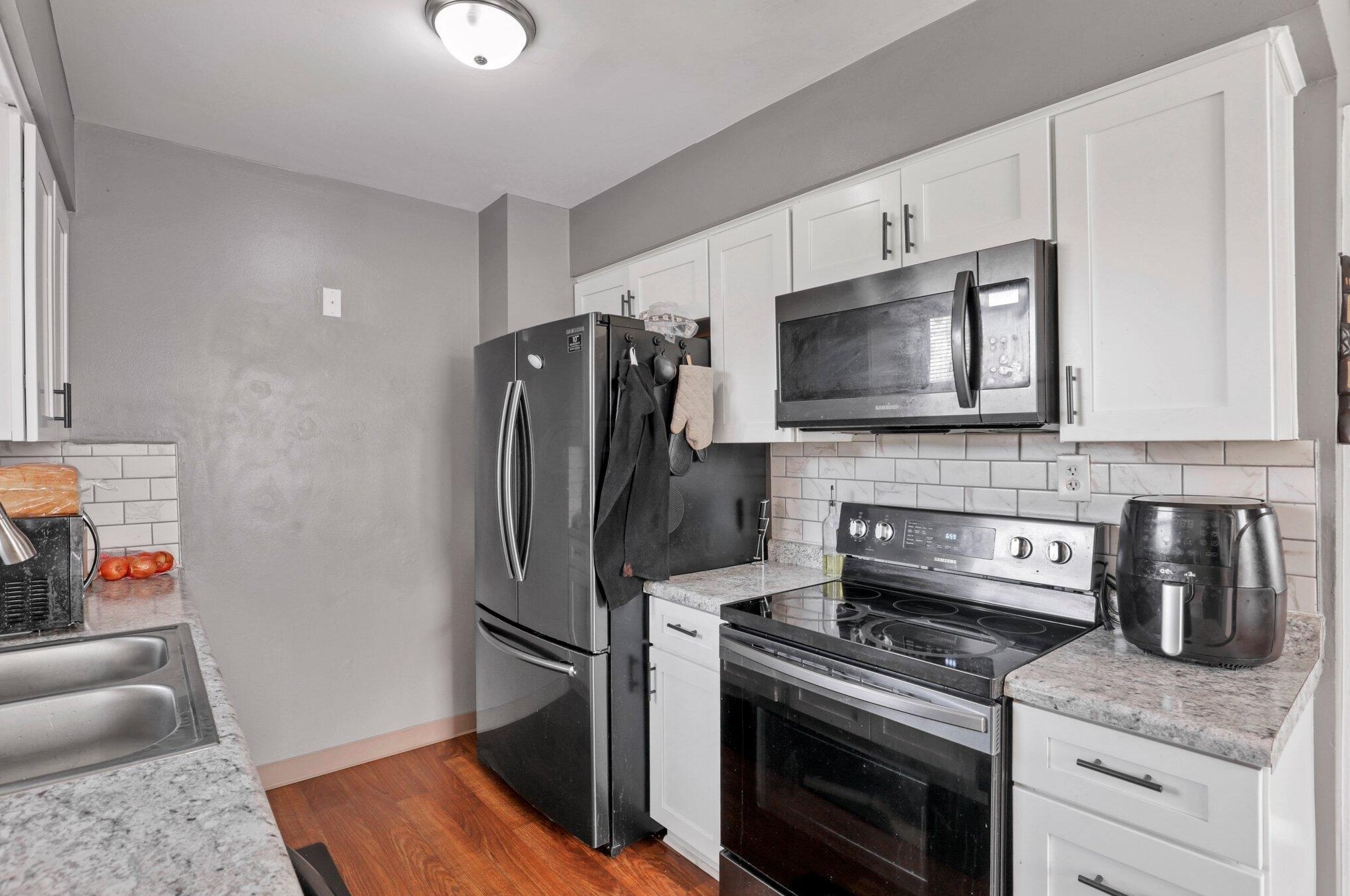 3719 Mccarley Dr, Columbus OH 43228-3134 exterior