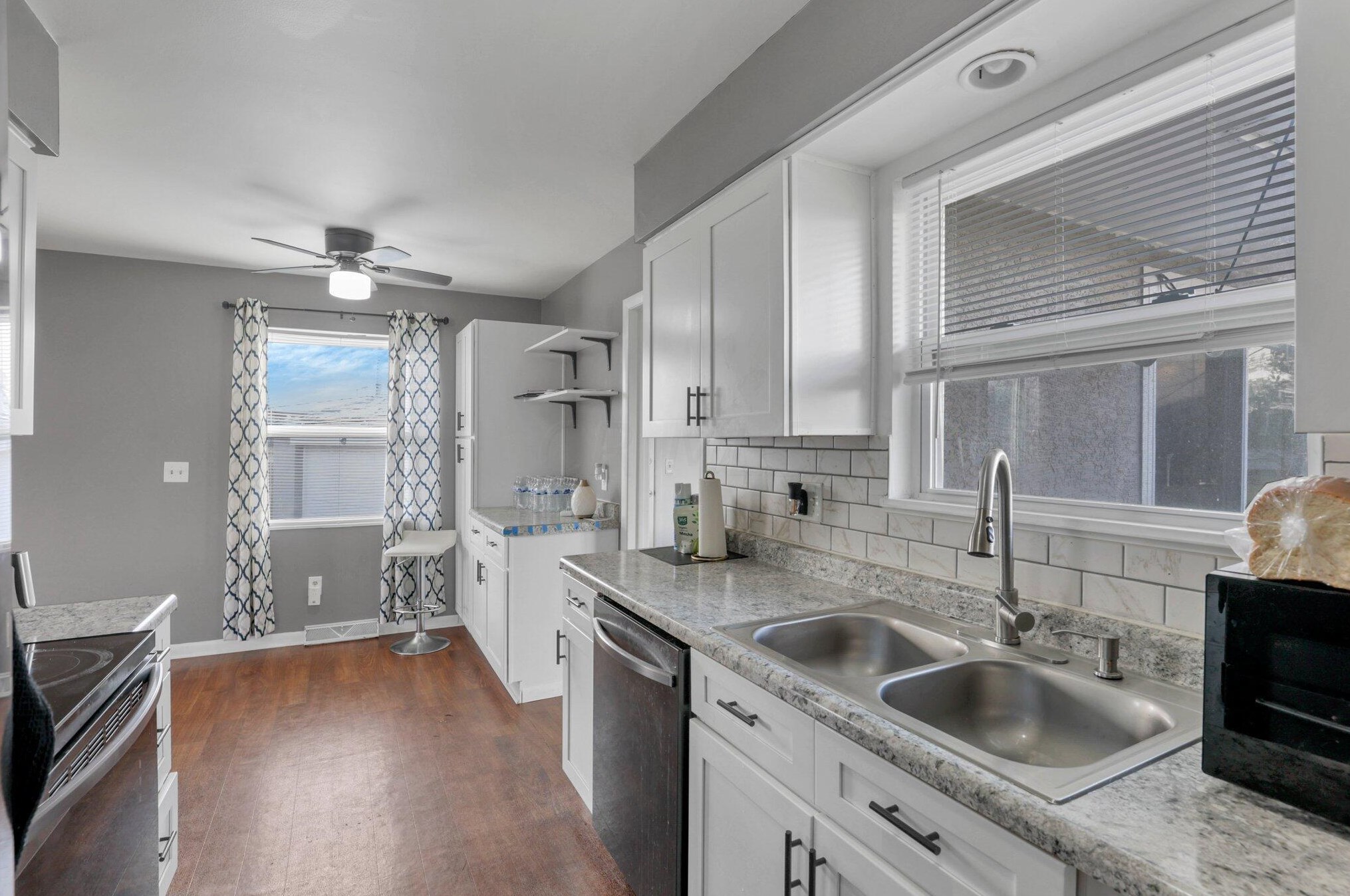 3719 Mccarley Dr, Columbus OH 43228-3134 exterior