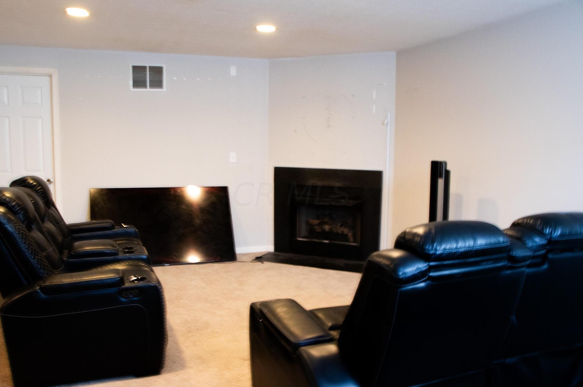 359 Oxford Oak Dr, Blacklick OH  43004-8484 exterior