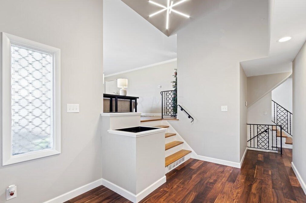 2217 Haverford Rd, Columbus OH  43220-4317 exterior