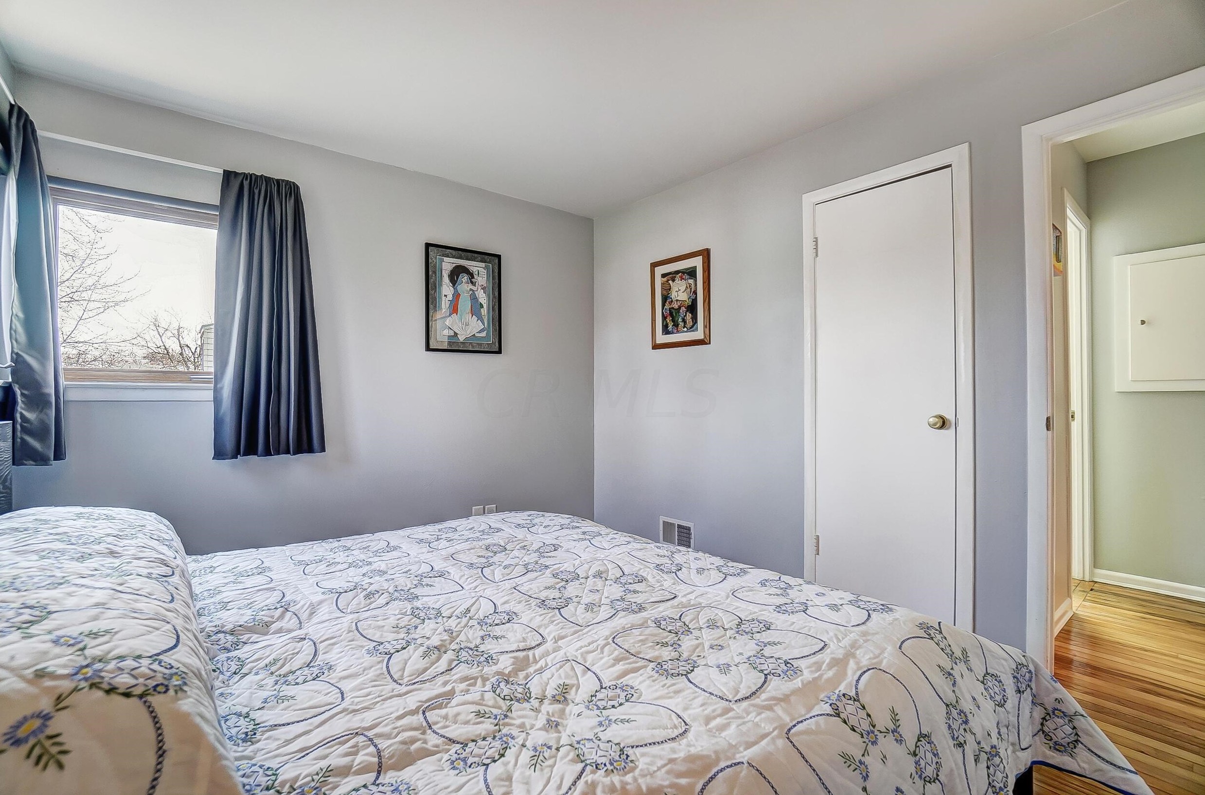 722 Harley Dr, Columbus OH 43202-1807 exterior