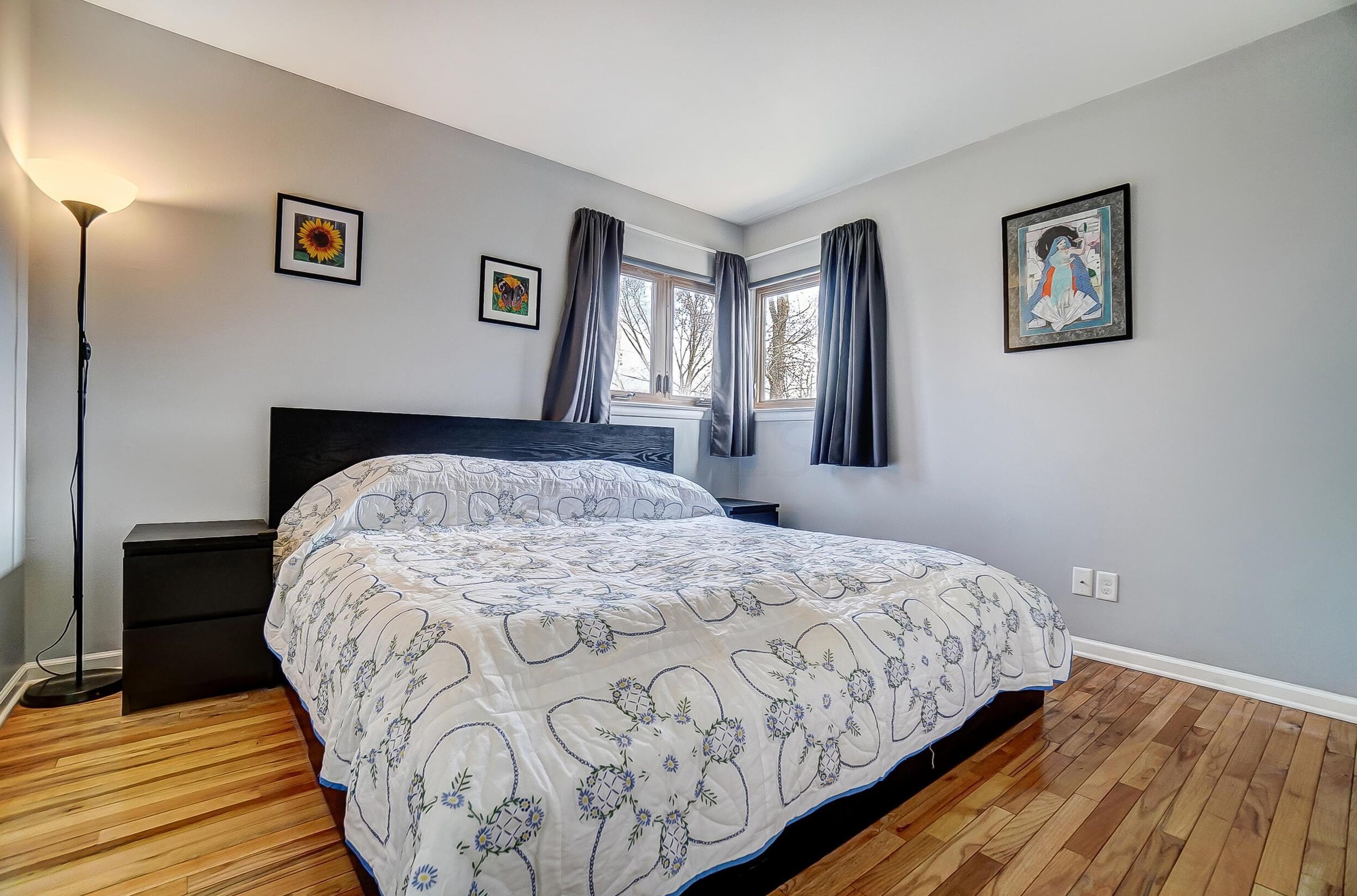 722 Harley Dr, Columbus OH 43202-1807 exterior