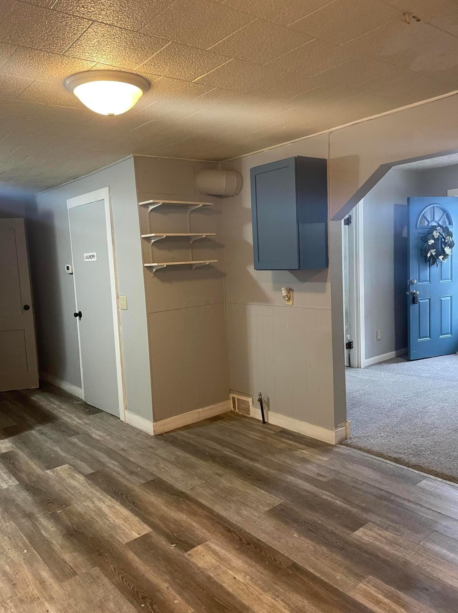 2074 Cooke Rd, Columbus OH  43224-2412 exterior