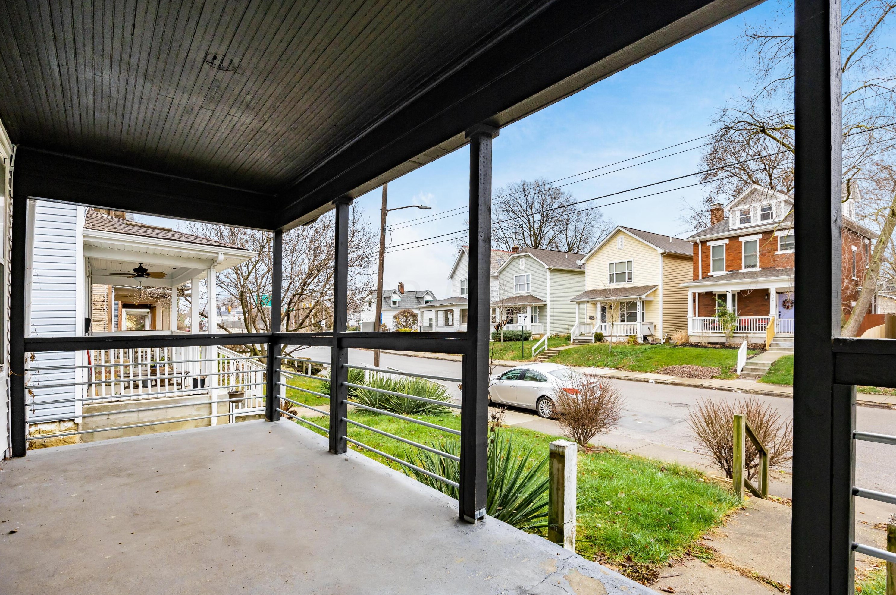 693 Kelton Ave, Columbus OH 43205-2948 exterior