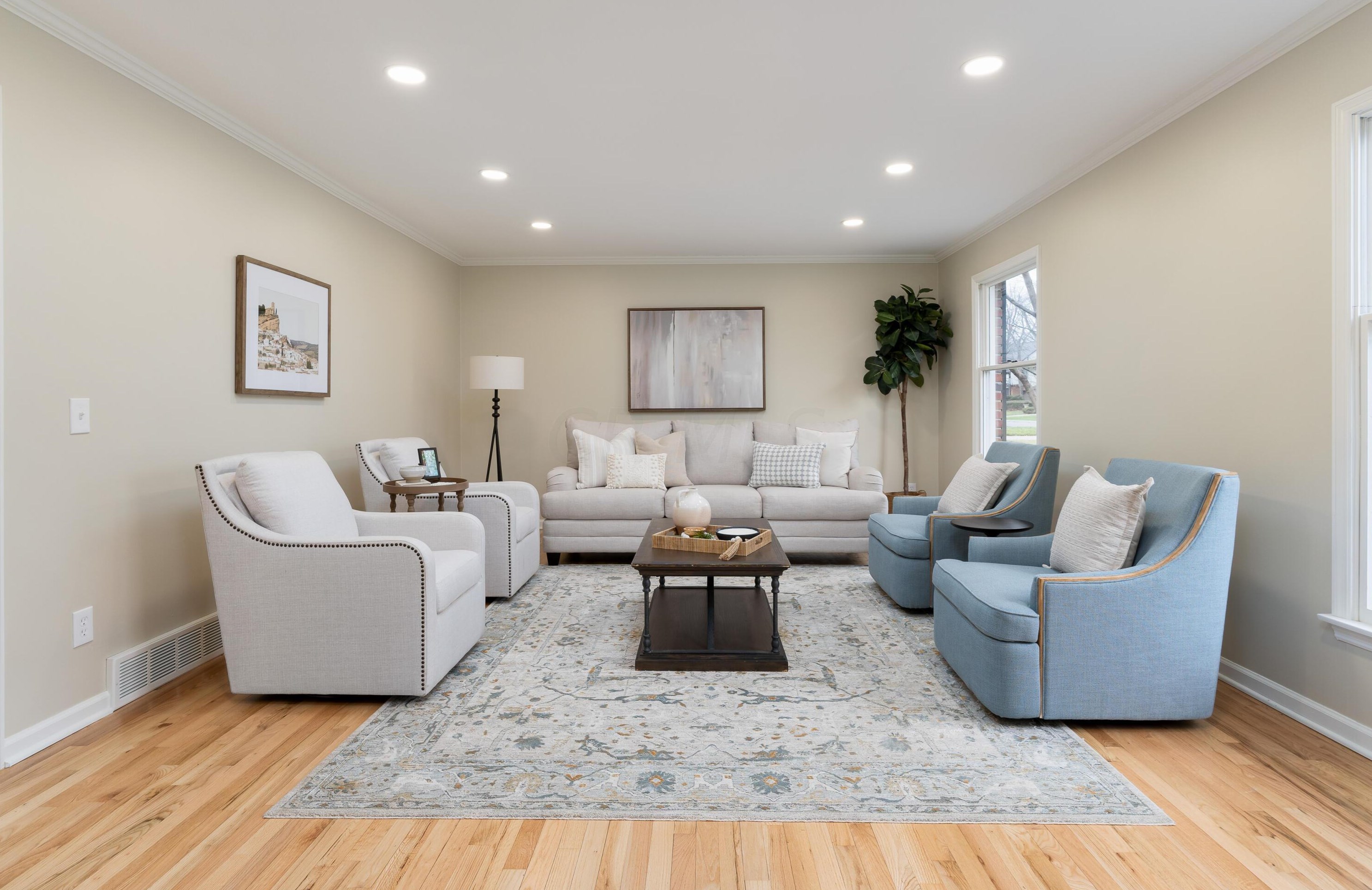 1377 Oakbourne Dr, Columbus OH  43235-1172 exterior