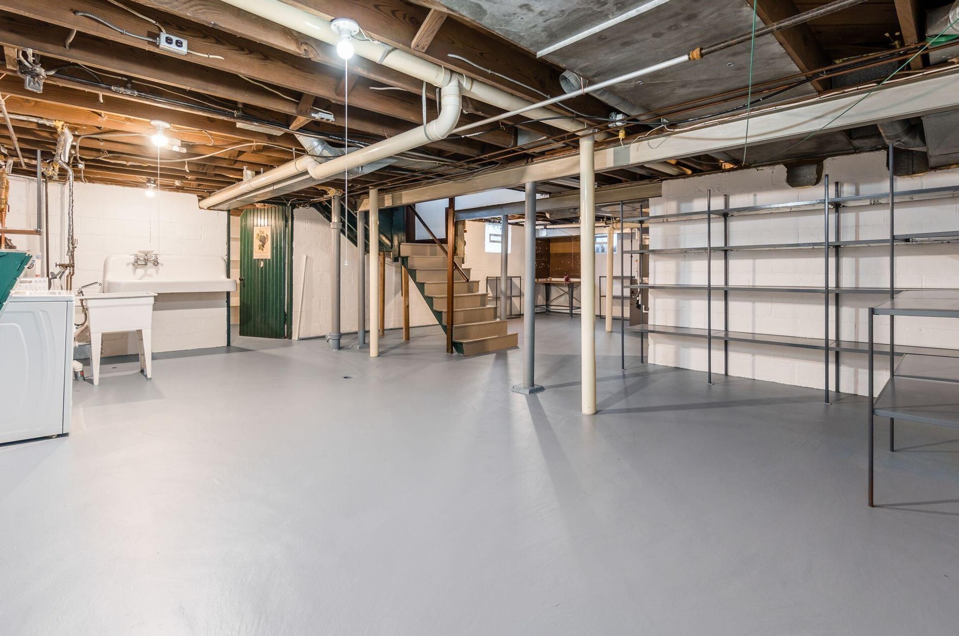 46 Weisheimer Rd, Columbus OH 43214-2146 exterior