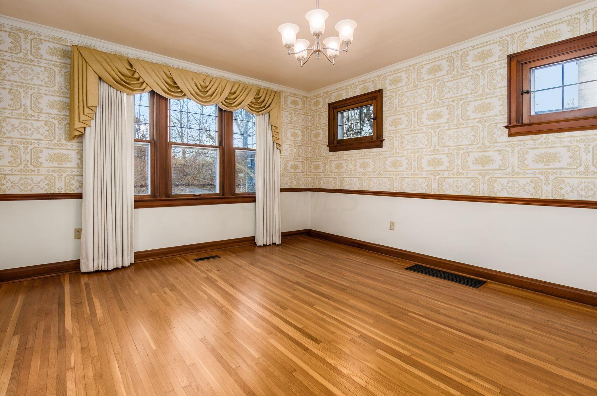 46 Weisheimer Rd, Columbus OH 43214-2146 exterior