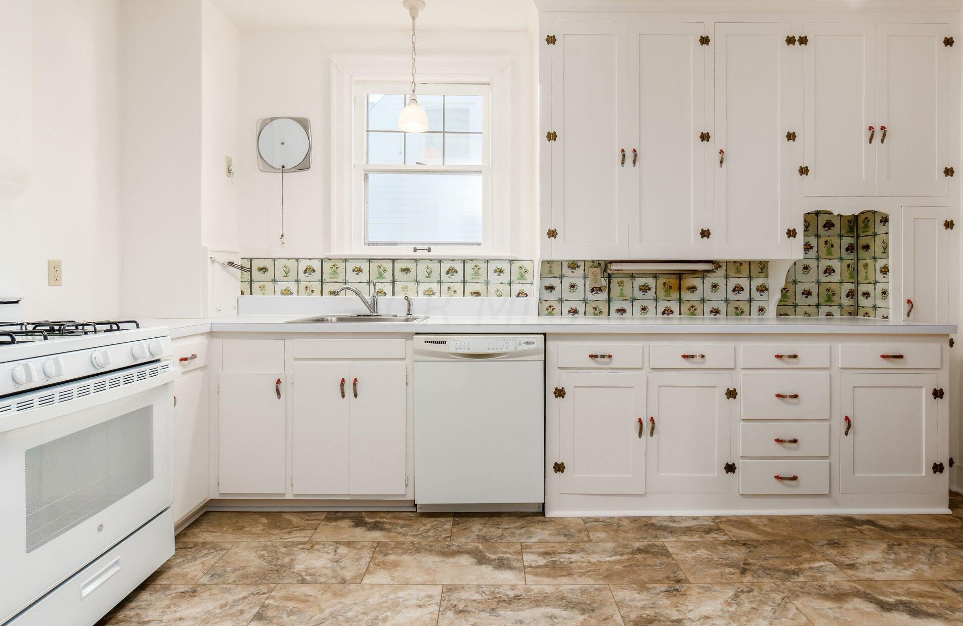 46 Weisheimer Rd, Columbus OH 43214-2146 exterior