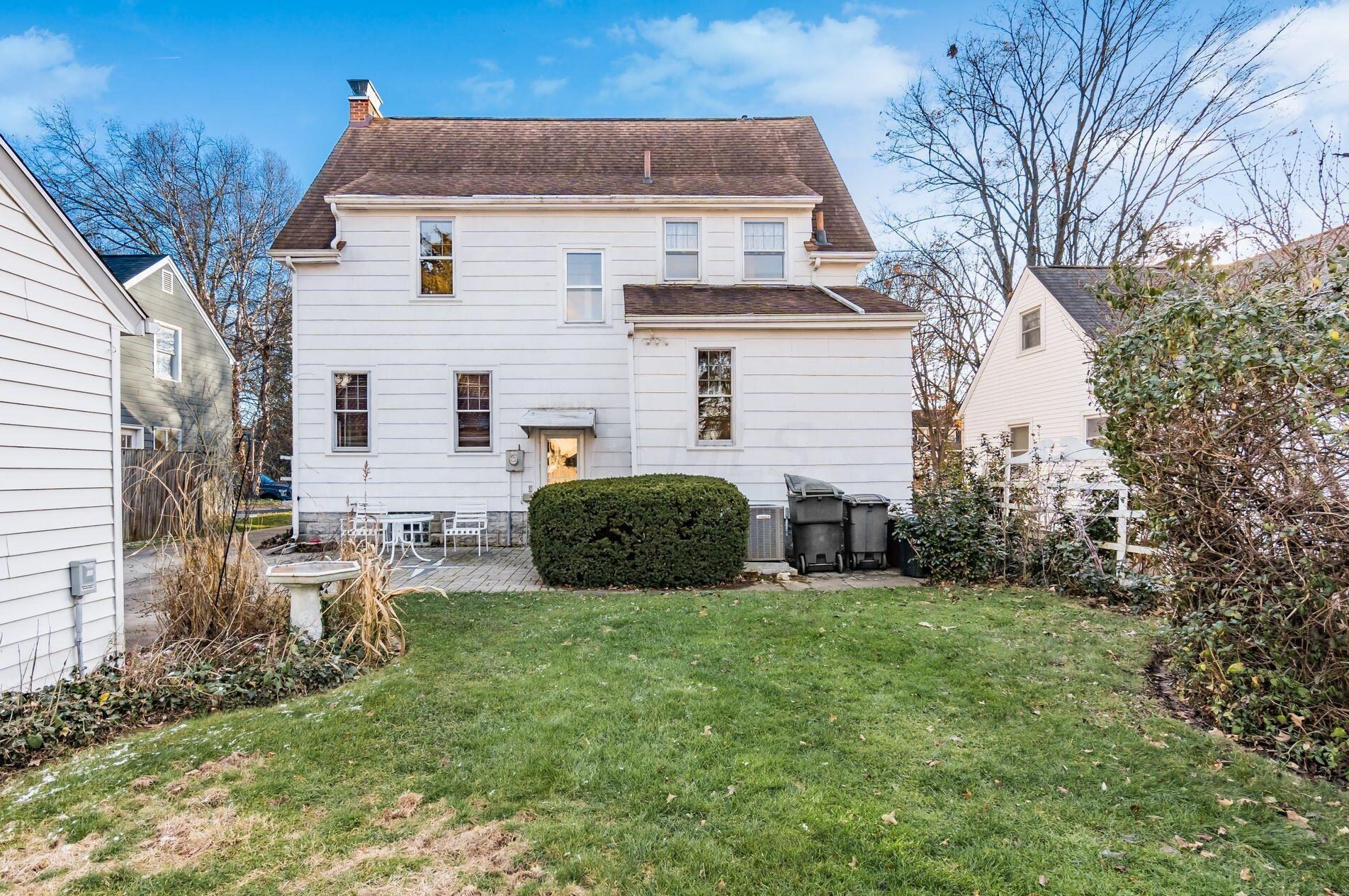 46 Weisheimer Rd, Columbus OH 43214-2146 exterior