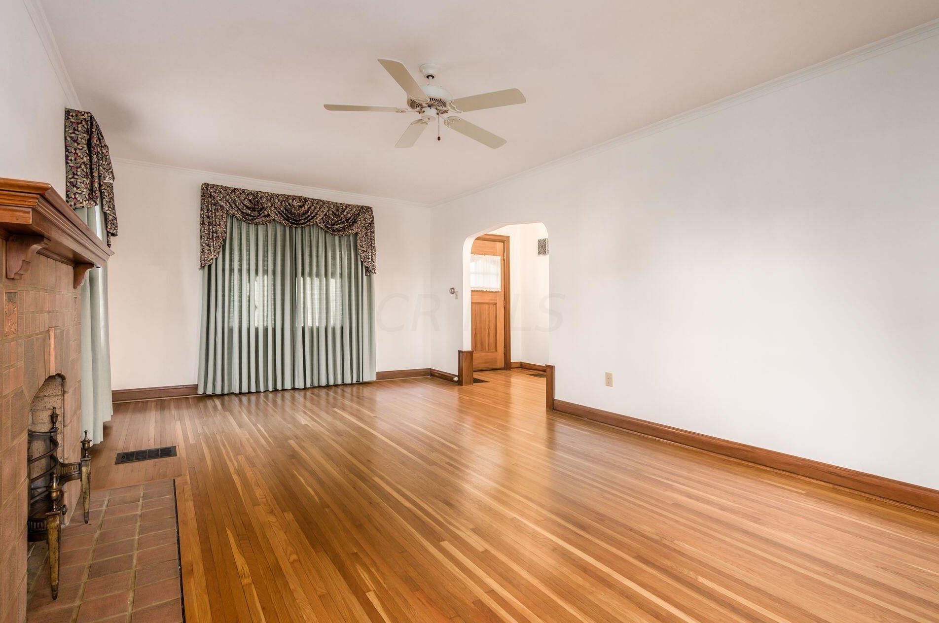 46 Weisheimer Rd, Columbus OH 43214-2146 exterior