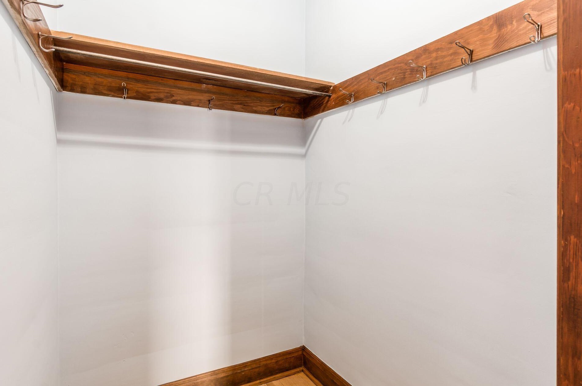 46 Weisheimer Rd, Columbus OH 43214-2146 exterior