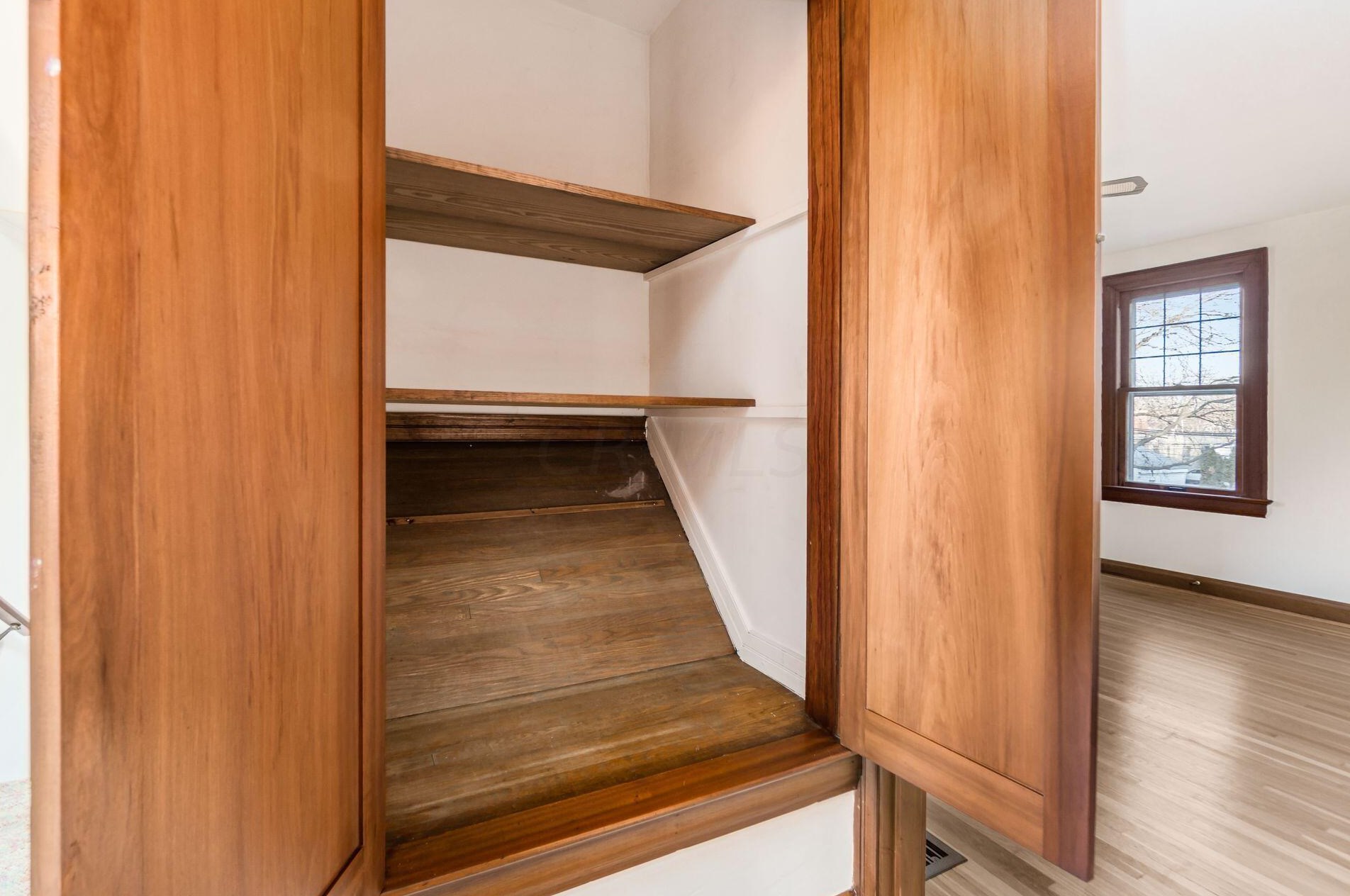 46 Weisheimer Rd, Columbus OH 43214-2146 exterior