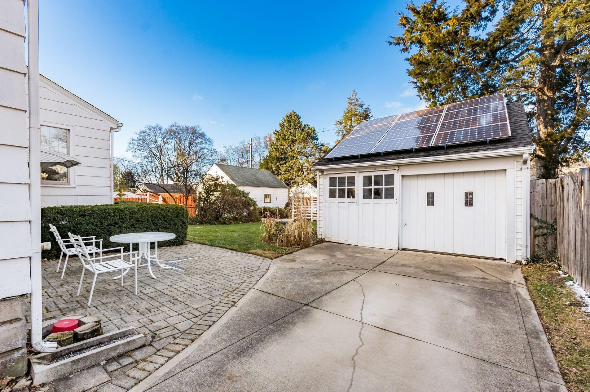 46 Weisheimer Rd, Columbus OH 43214-2146 exterior