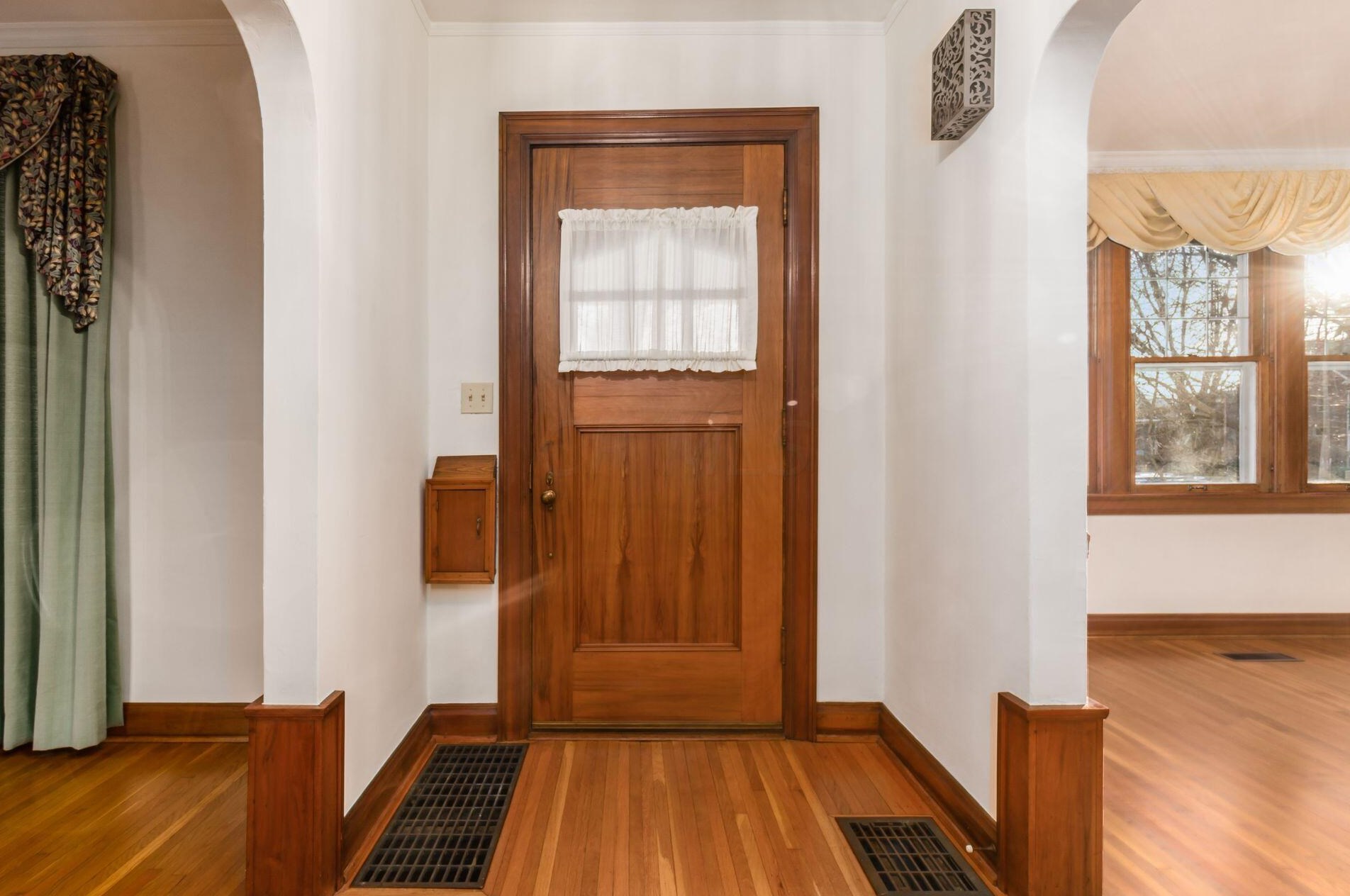 46 Weisheimer Rd, Columbus OH 43214-2146 exterior