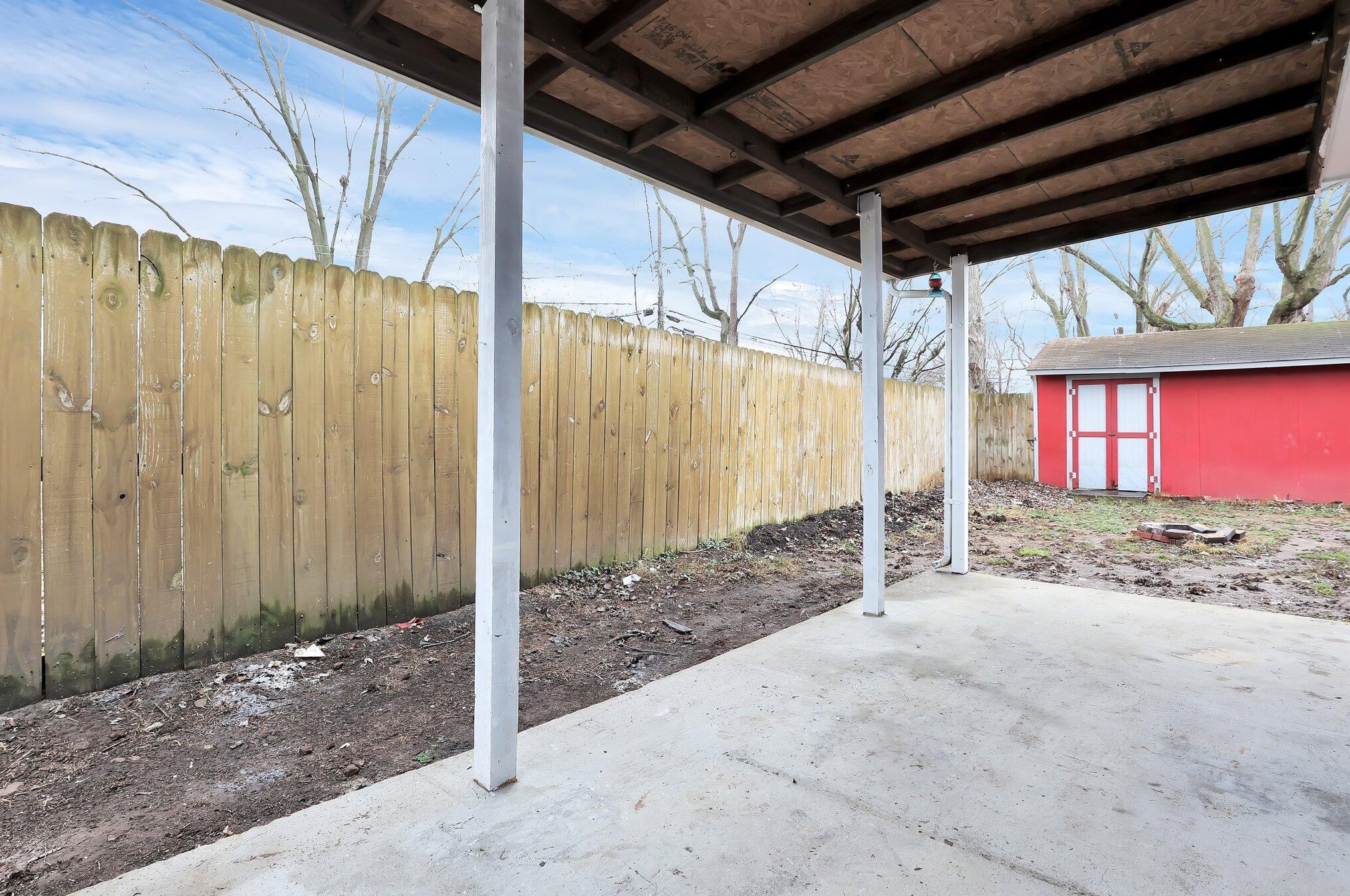 5322 Newport Rd, Columbus OH  43232-6323 exterior