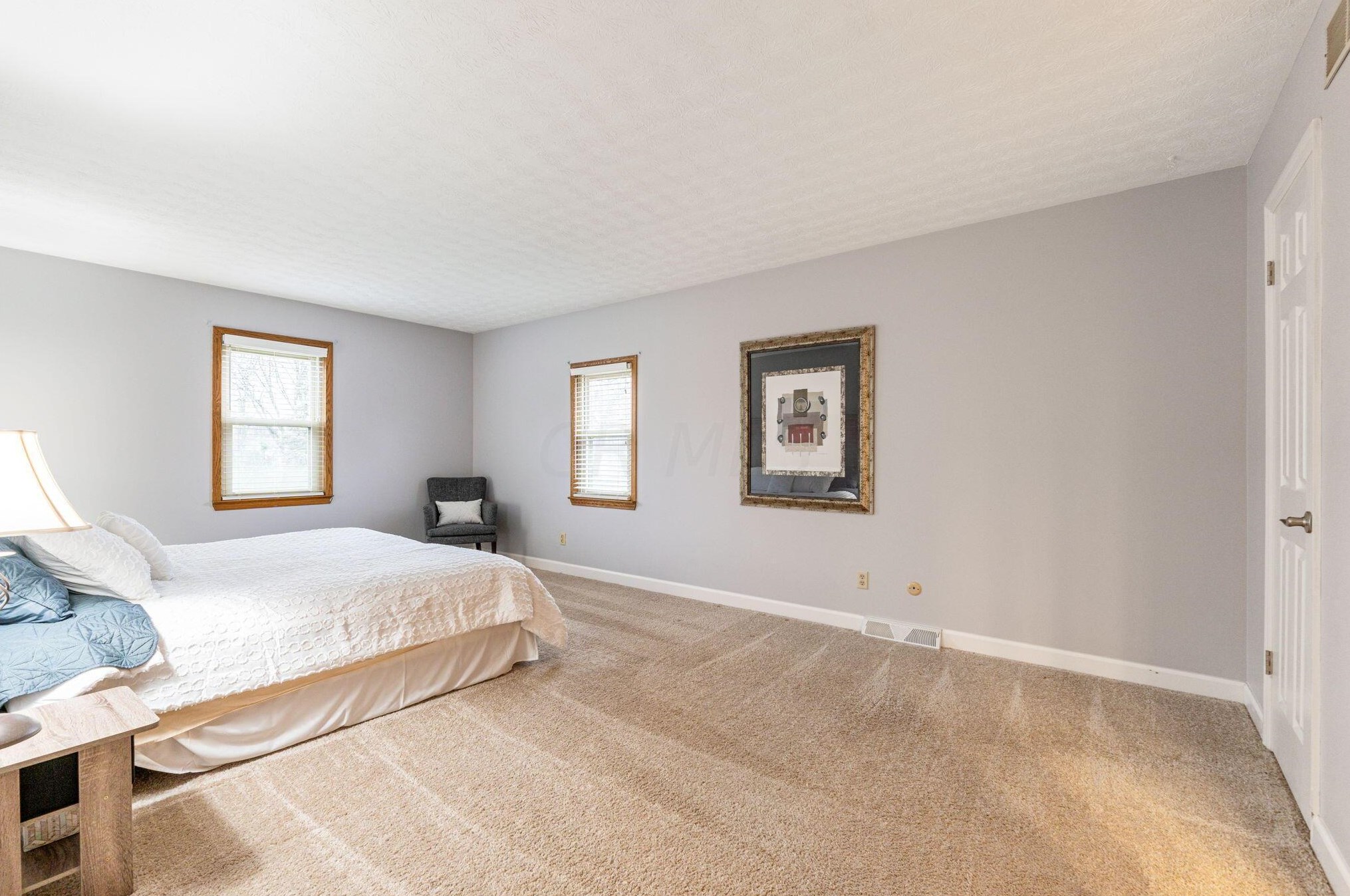 1211 Northport Dr, Columbus OH  43235-4083 exterior