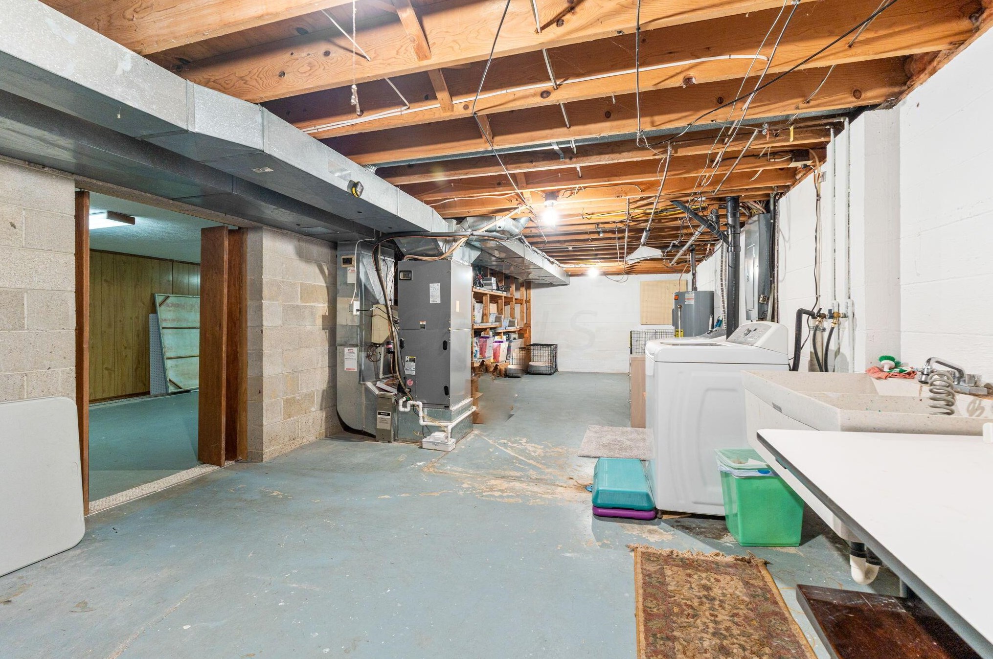 1211 Northport Dr, Columbus OH  43235-4083 exterior