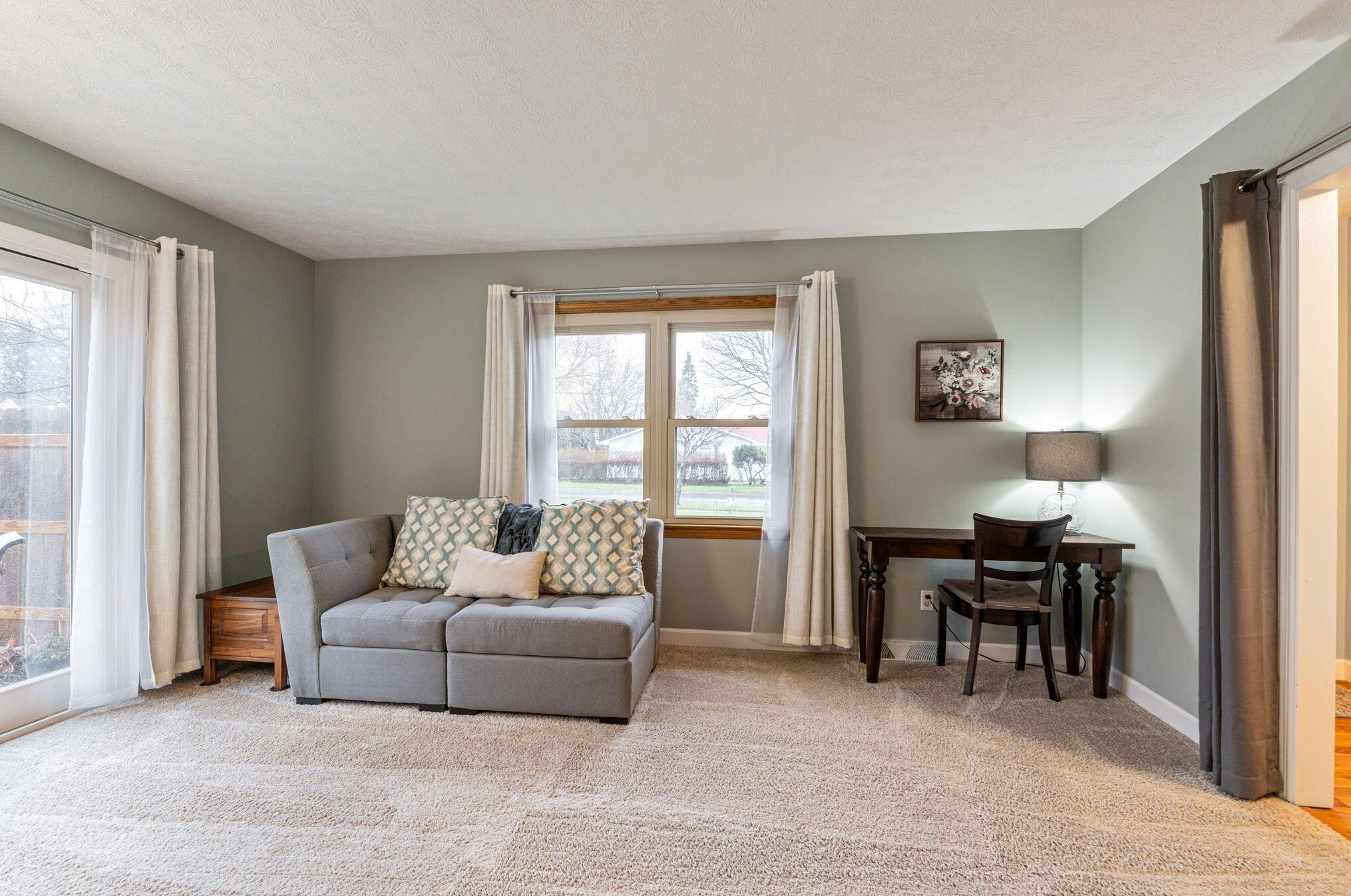 1211 Northport Dr, Columbus OH  43235-4083 exterior