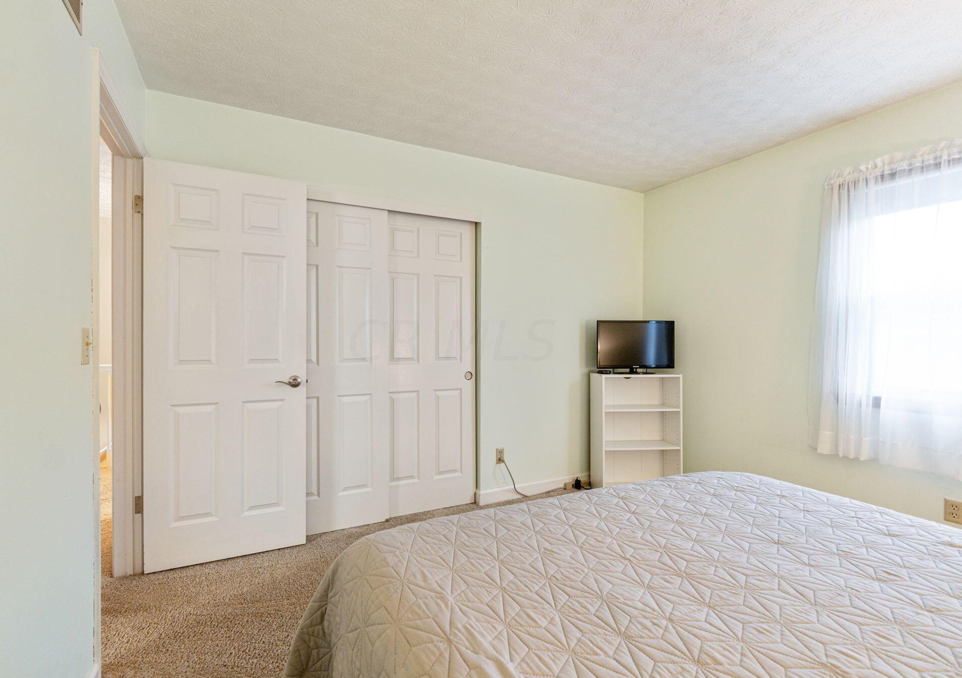 1211 Northport Dr, Columbus OH  43235-4083 exterior