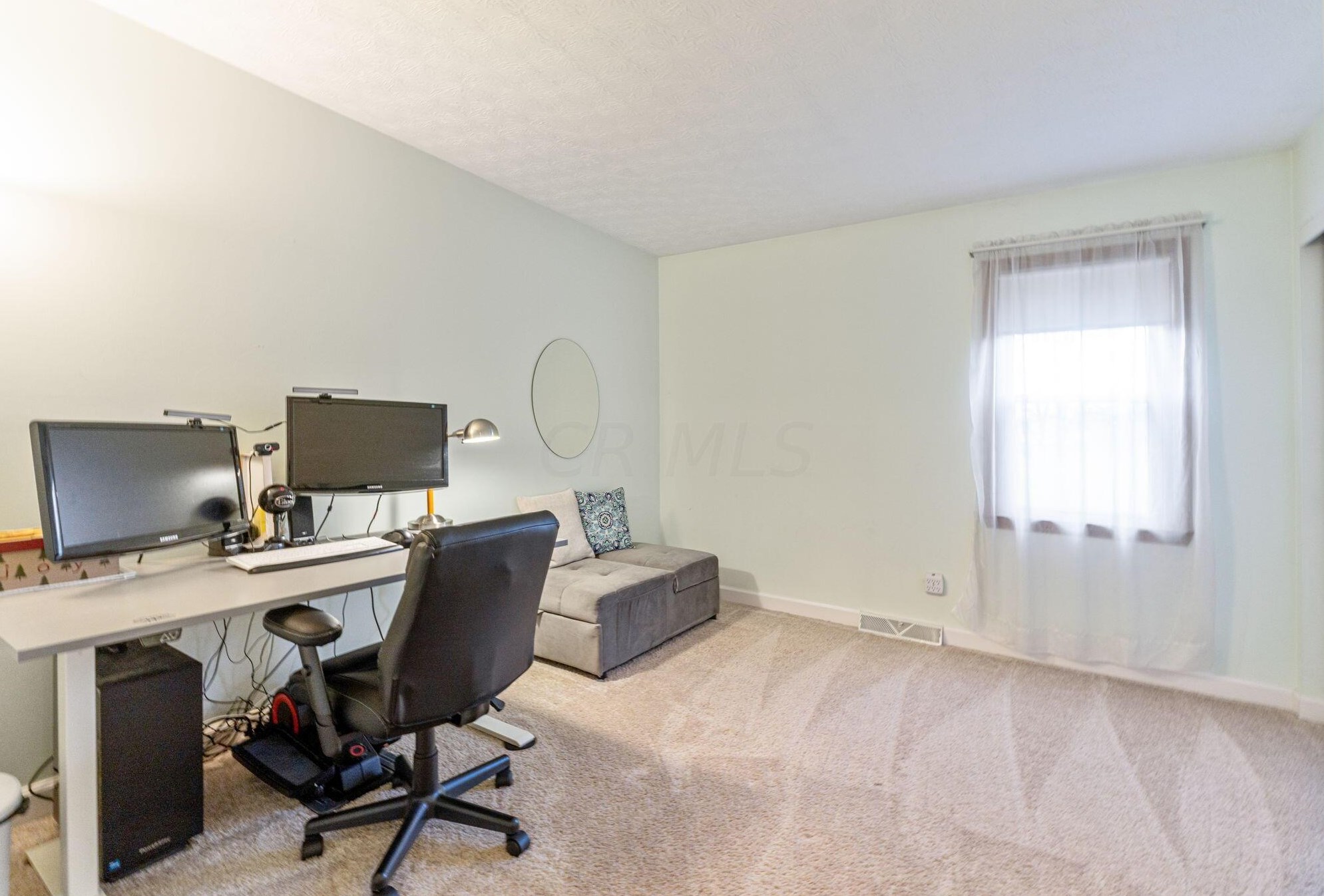 1211 Northport Dr, Columbus OH  43235-4083 exterior