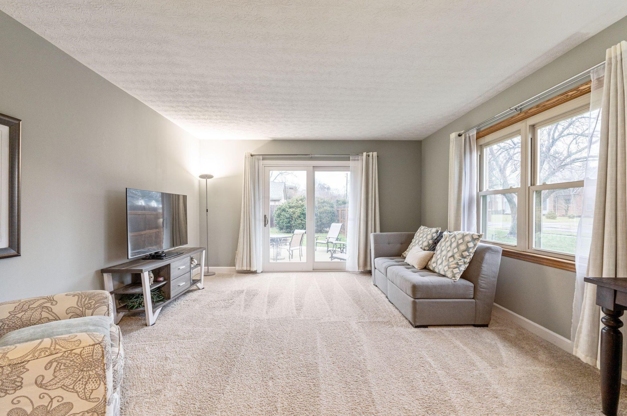 1211 Northport Dr, Columbus OH  43235-4083 exterior