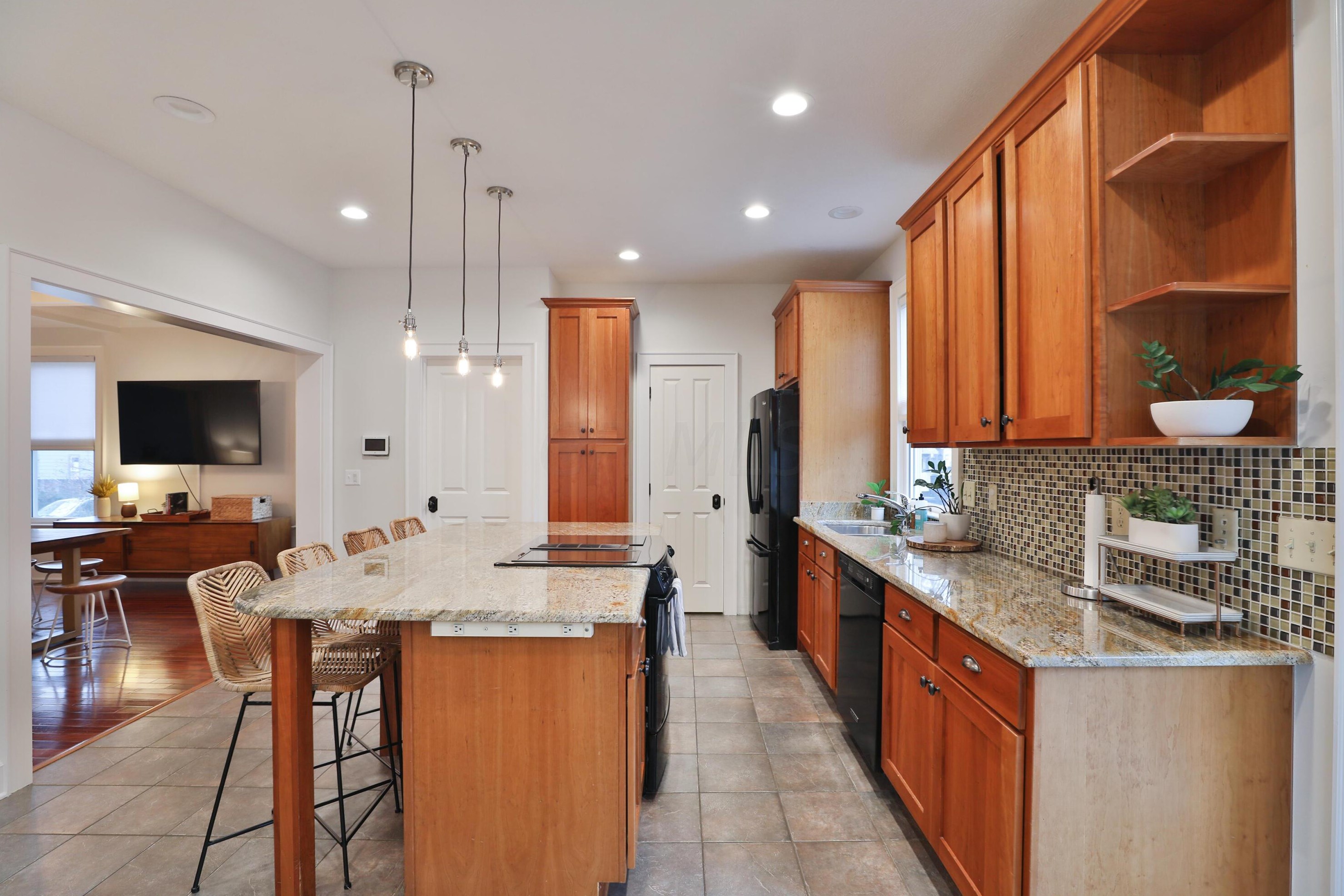 145 Detroit Ave, Columbus OH  43201-3507 exterior