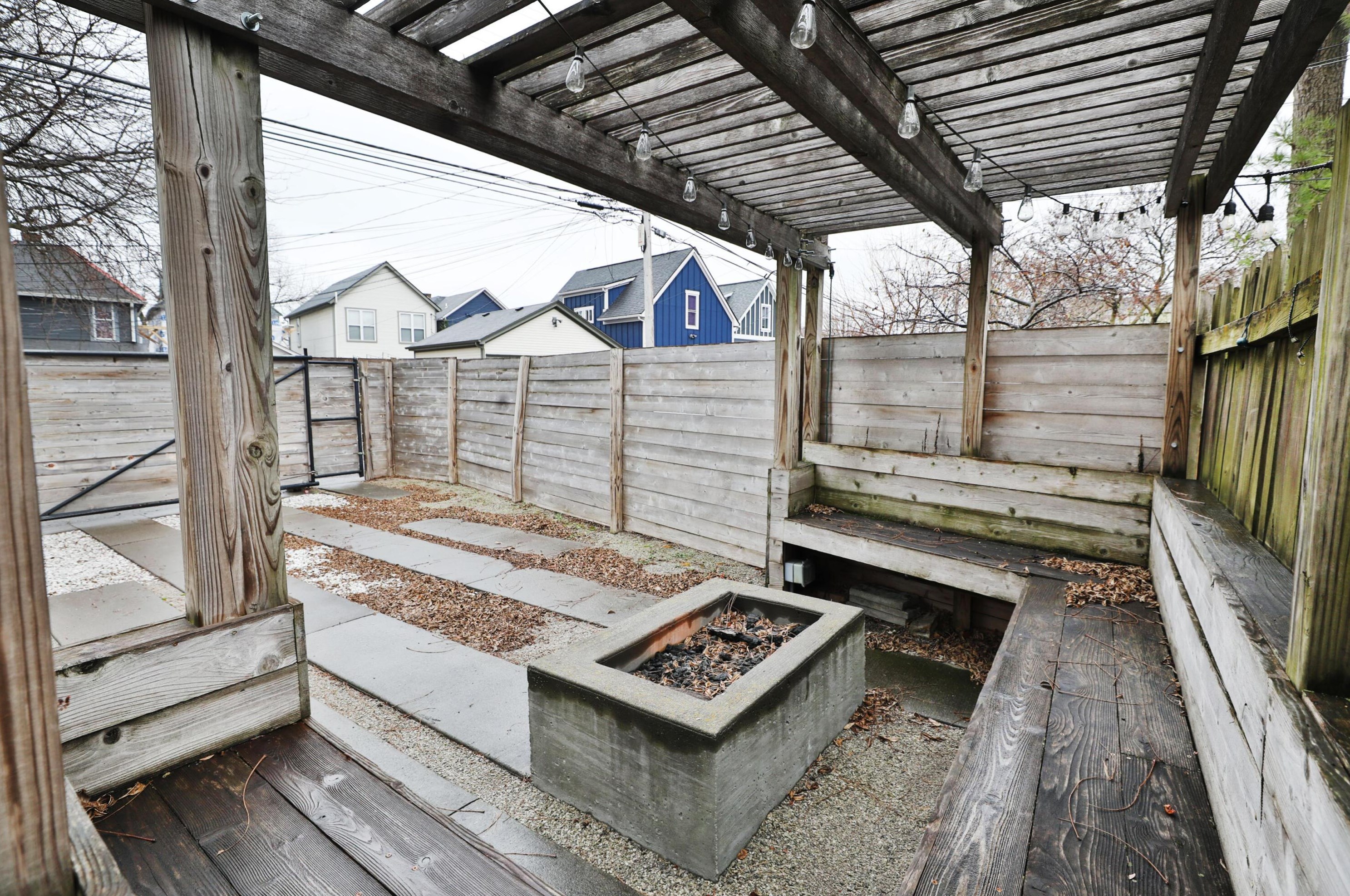 145 Detroit Ave, Columbus OH  43201-3507 exterior