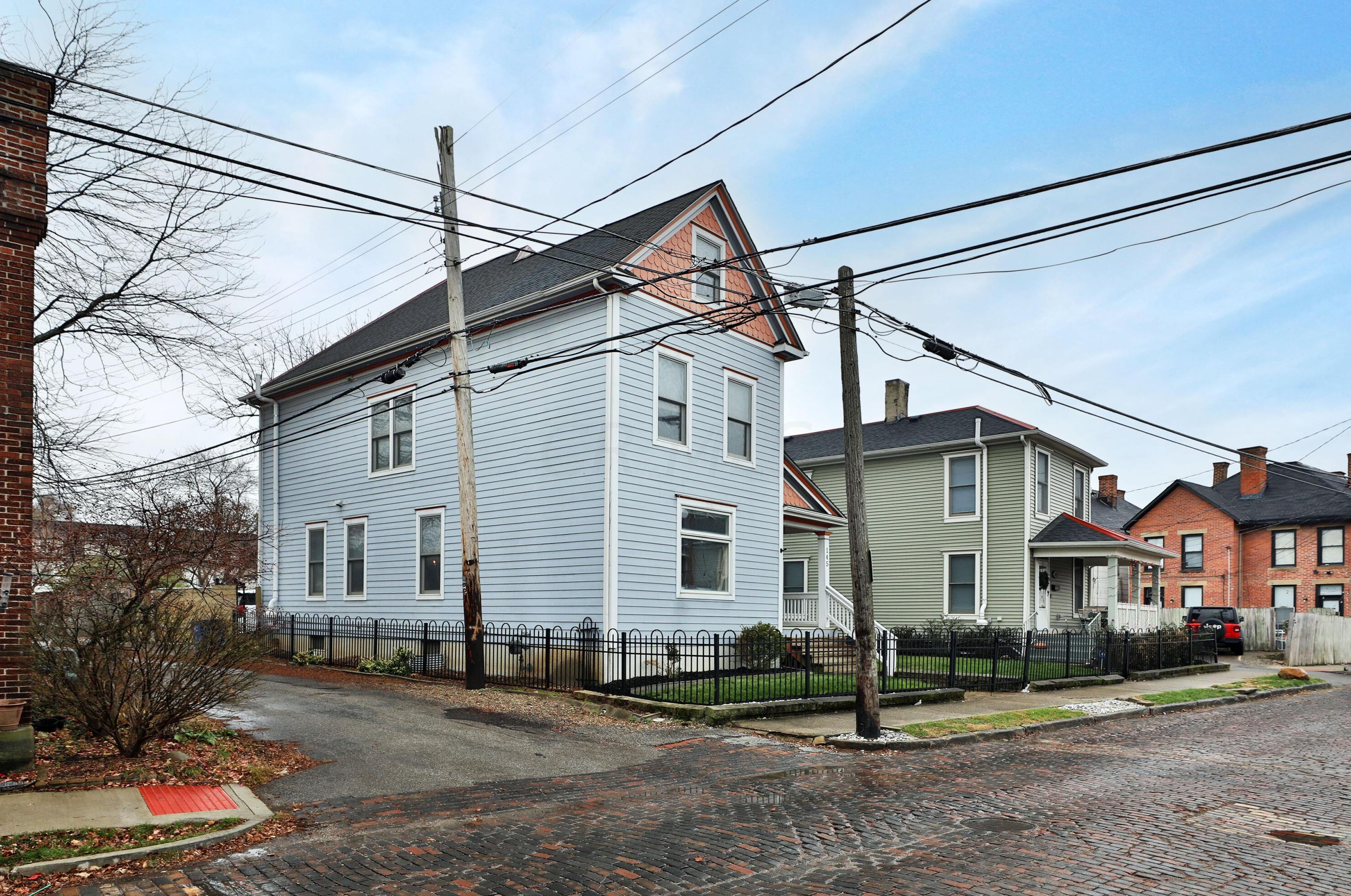 145 Detroit Ave, Columbus OH  43201-3507 exterior