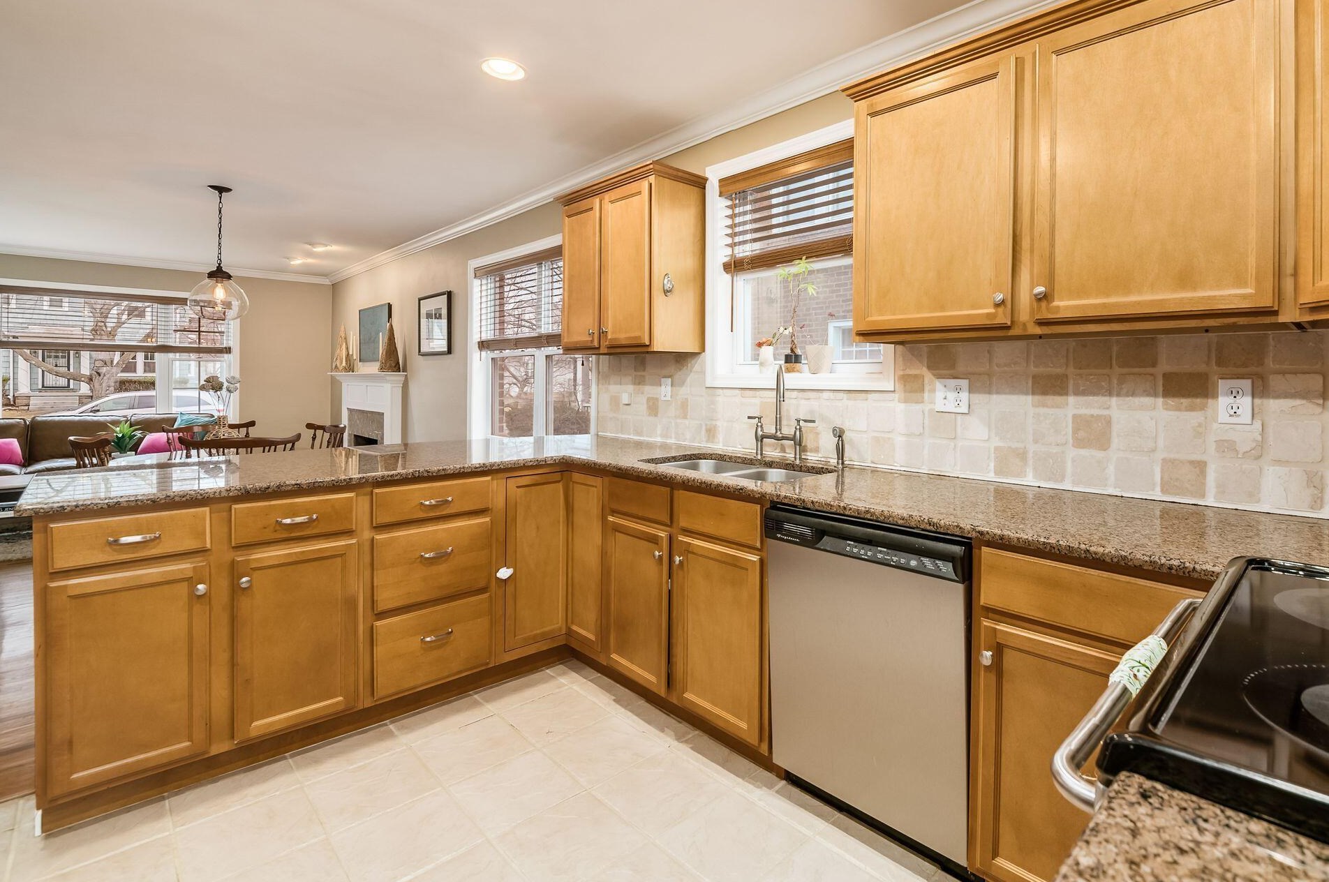 215 Richards Rd, Columbus OH  43214-3737 exterior