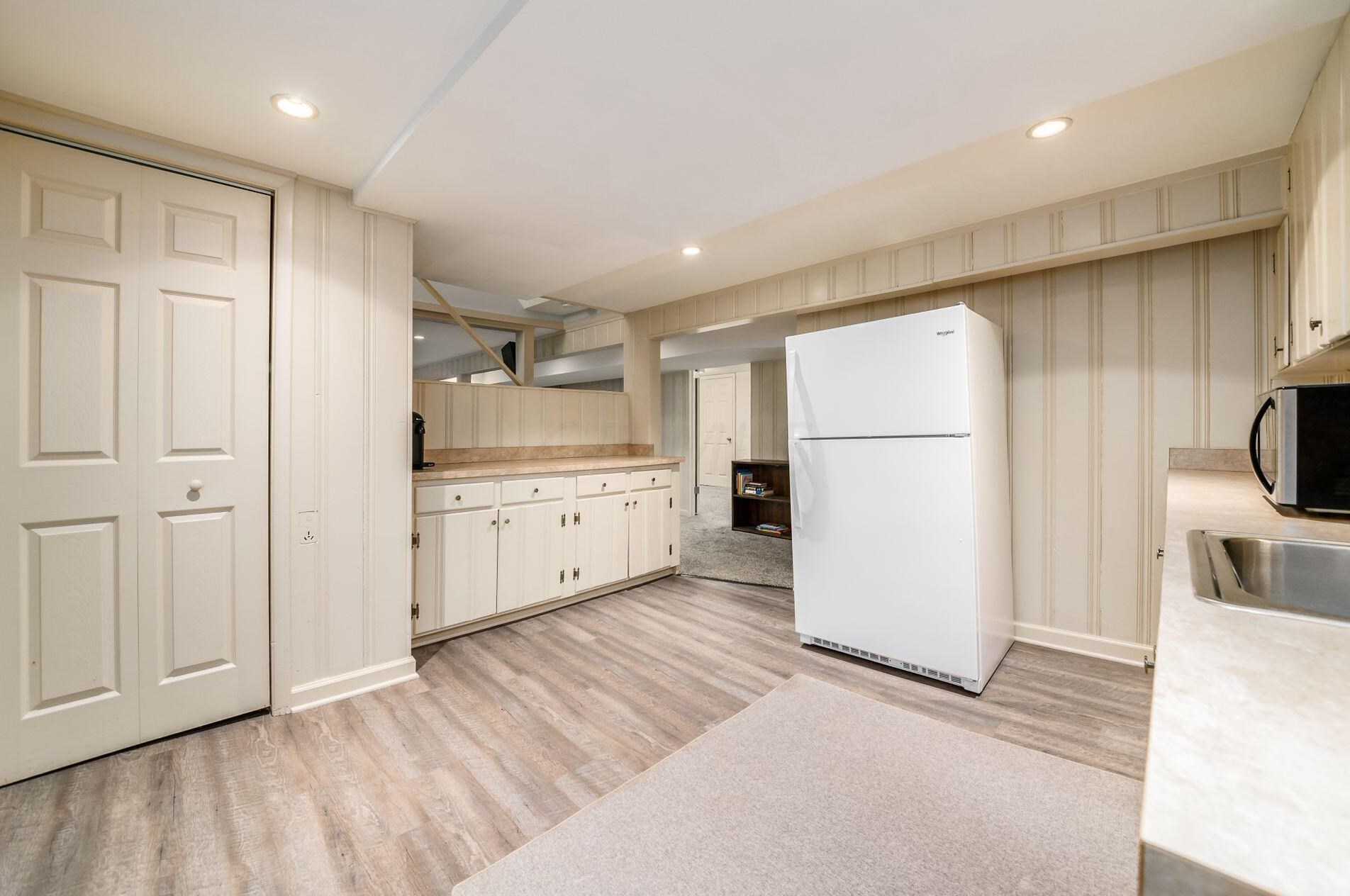 215 Richards Rd, Columbus OH  43214-3737 exterior