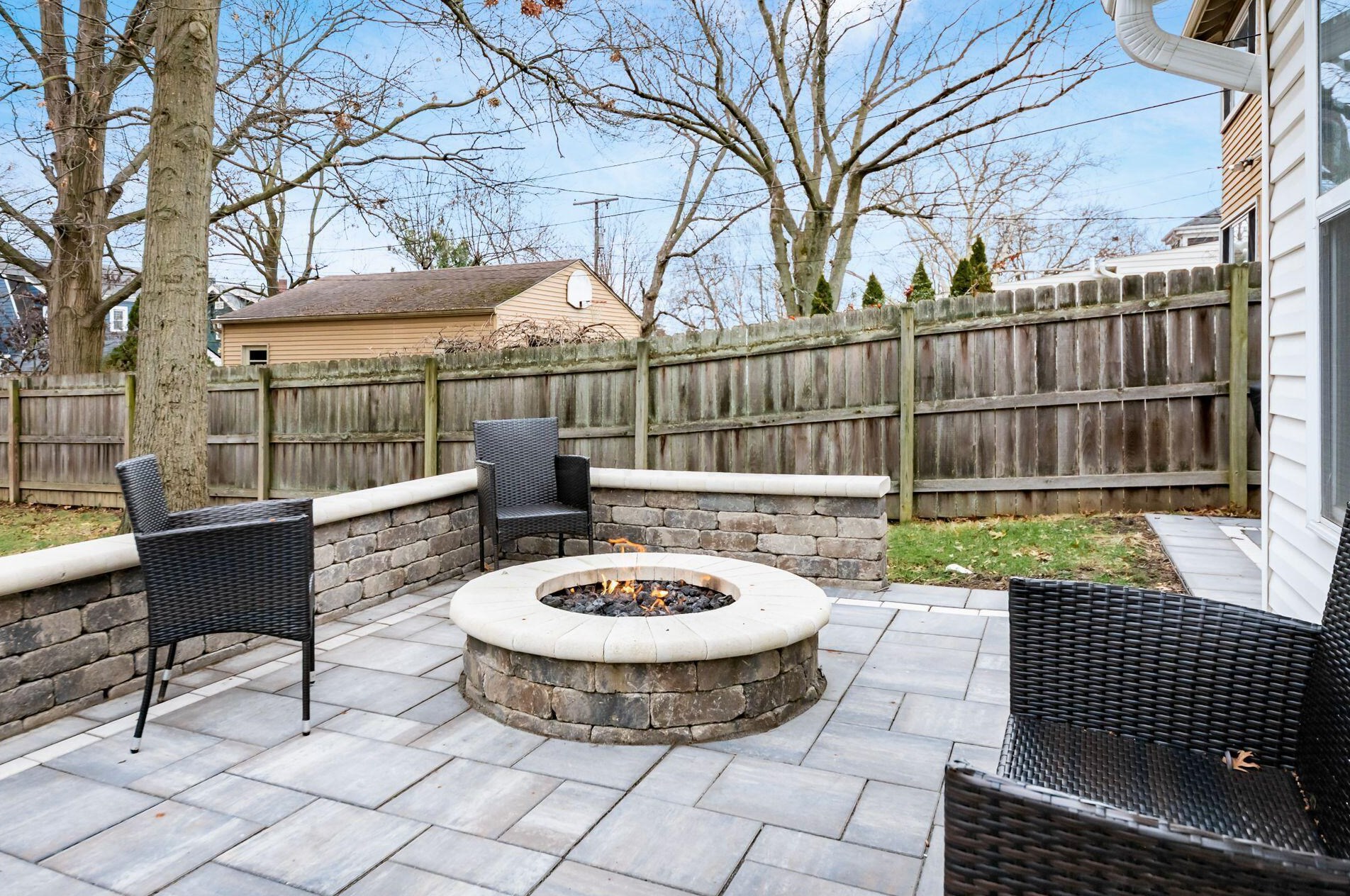 215 Richards Rd, Columbus OH  43214-3737 exterior