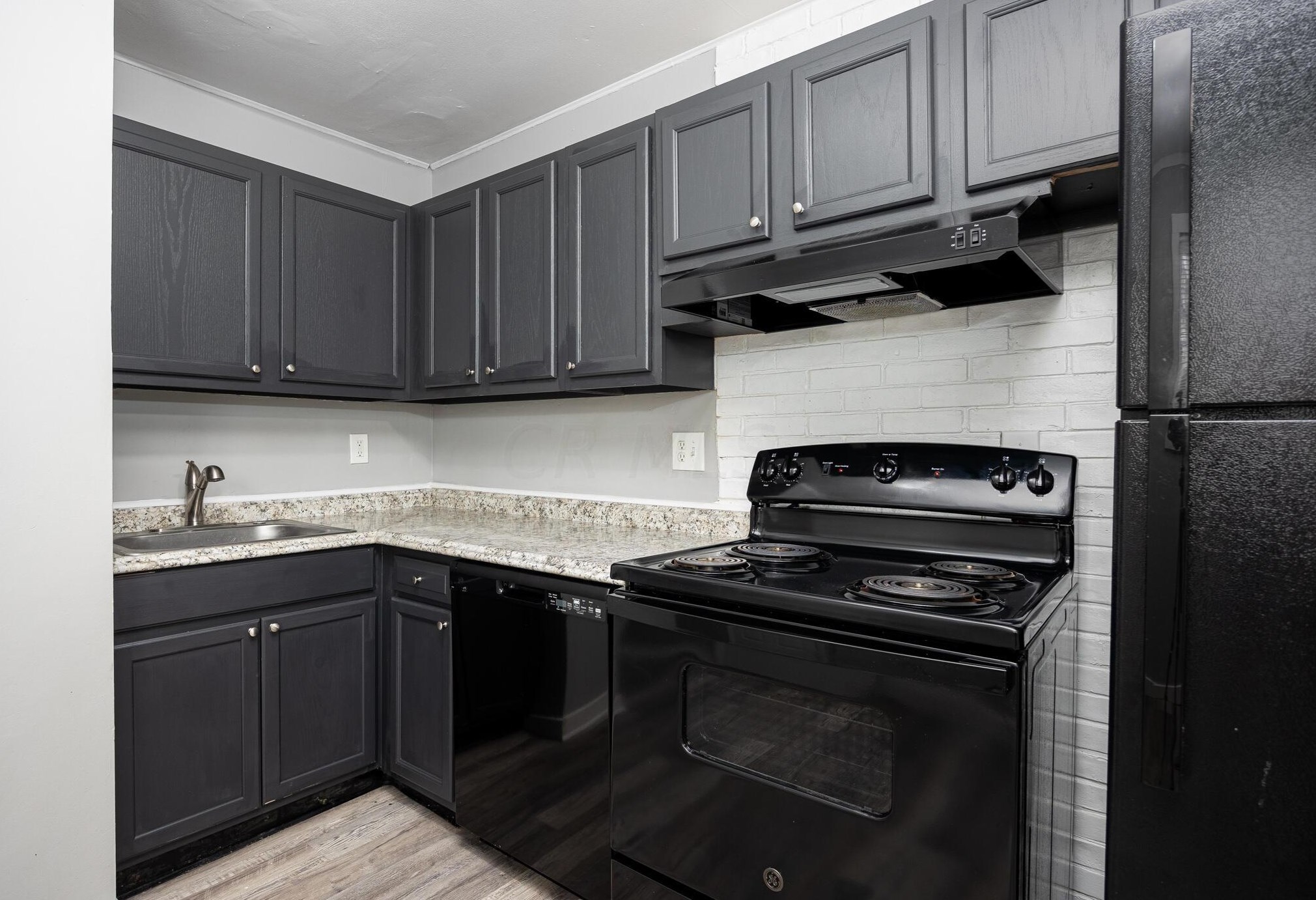 5297 Cullen Dr, Columbus OH  43232-6259 exterior