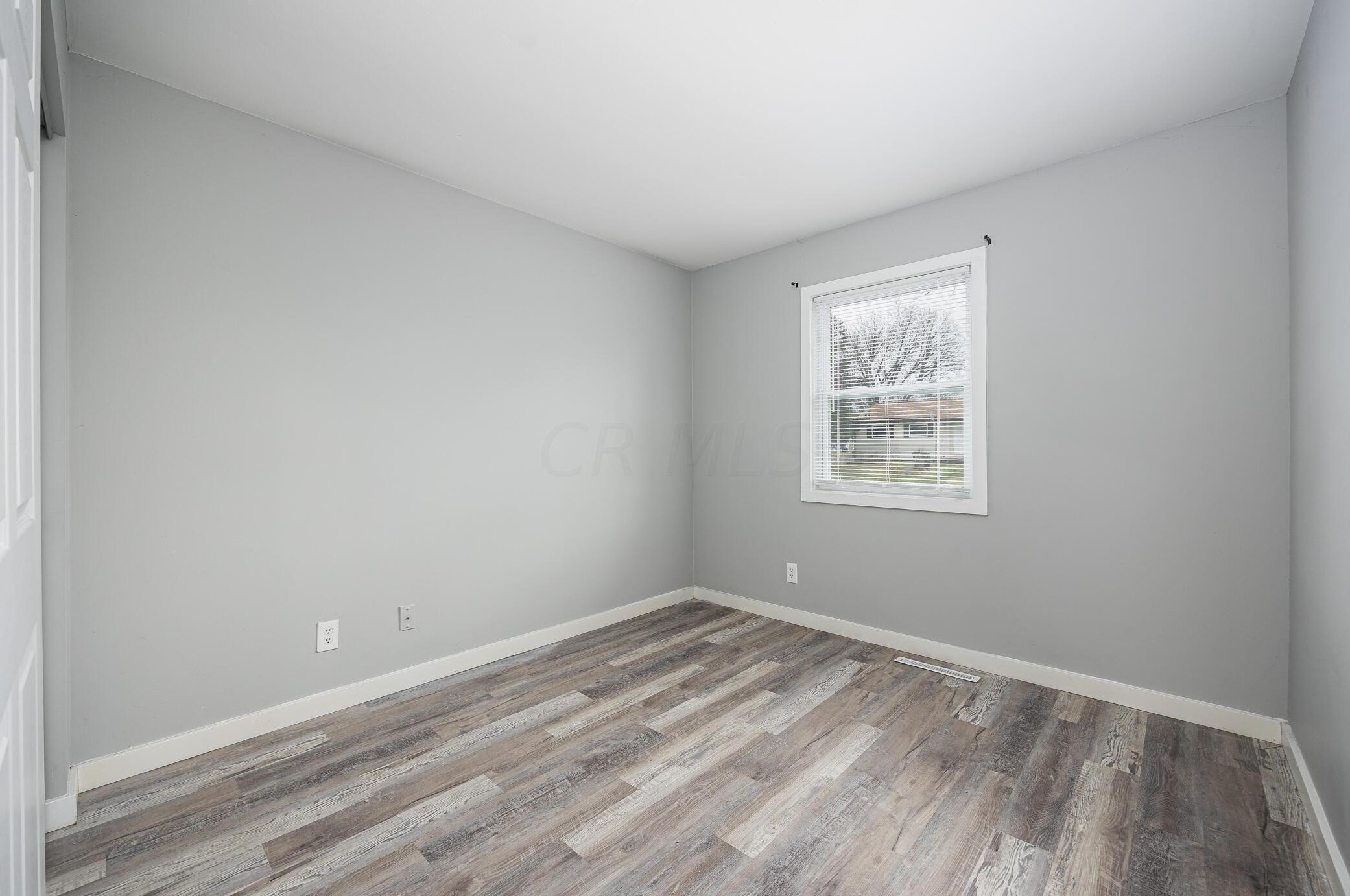 5297 Cullen Dr, Columbus OH  43232-6259 exterior