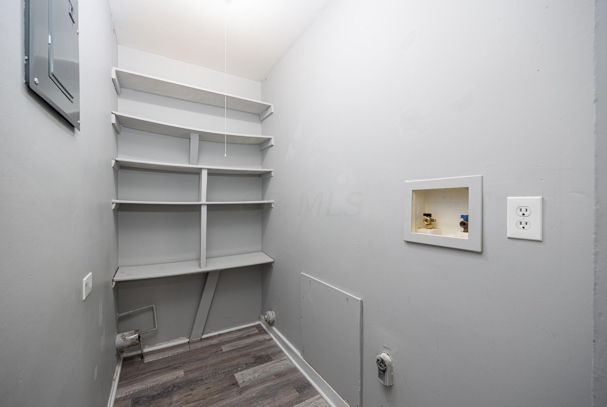 5297 Cullen Dr, Columbus OH  43232-6259 exterior