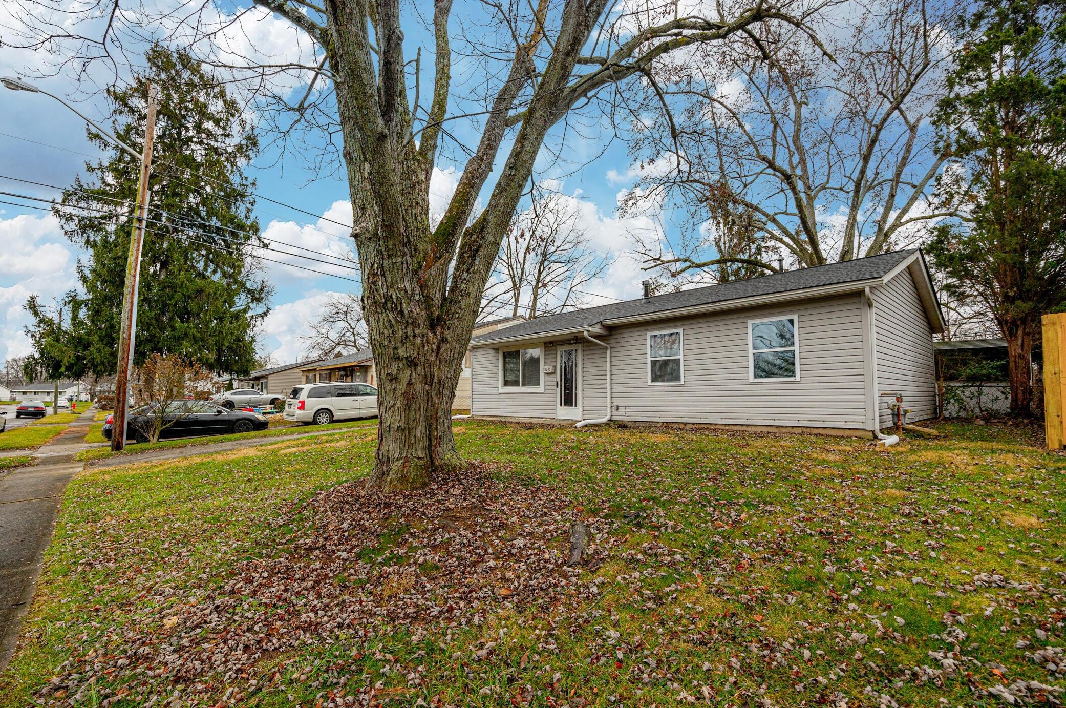 5297 Cullen Dr, Columbus OH  43232-6259 exterior