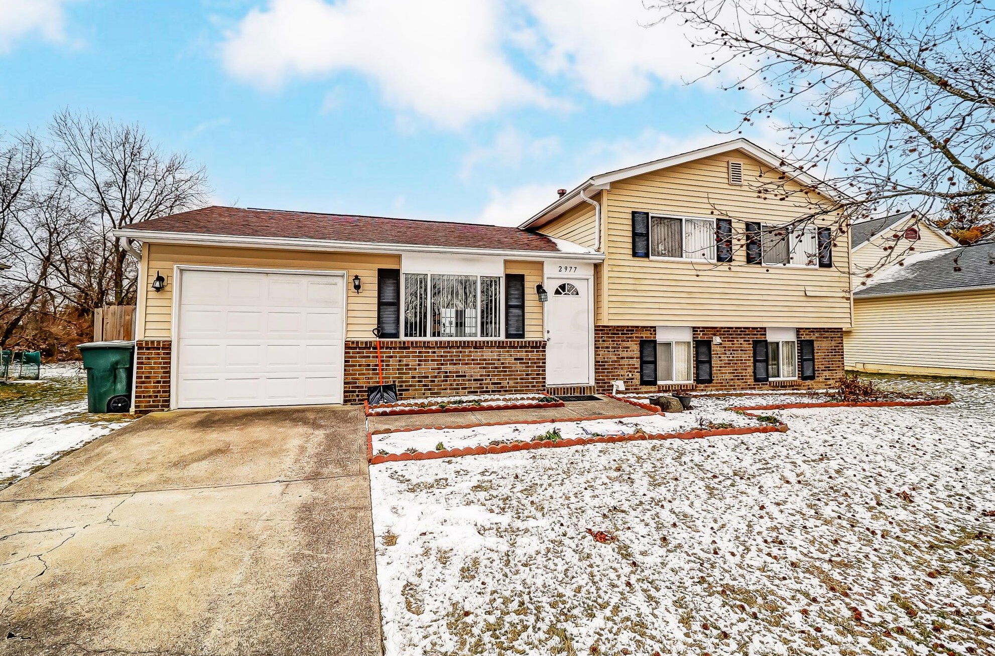 2977 Bretton Woods Dr, Columbus OH  43231-5985 exterior